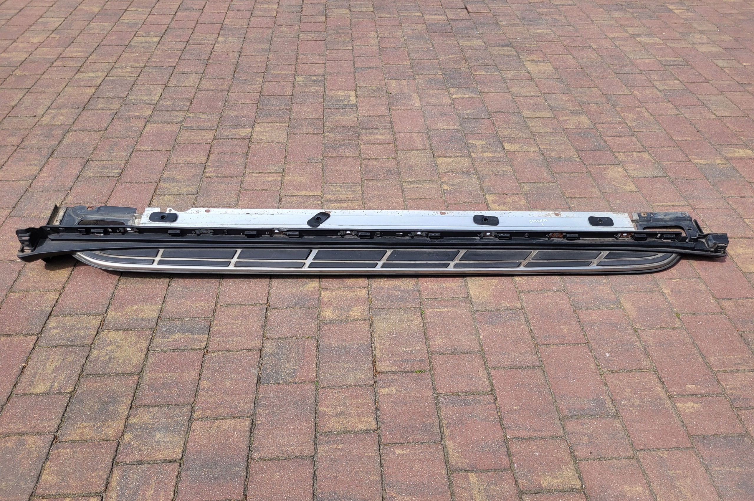 STOPIEN LISTWA PROGOWA PRAWA PORSCHE CAYENNE II