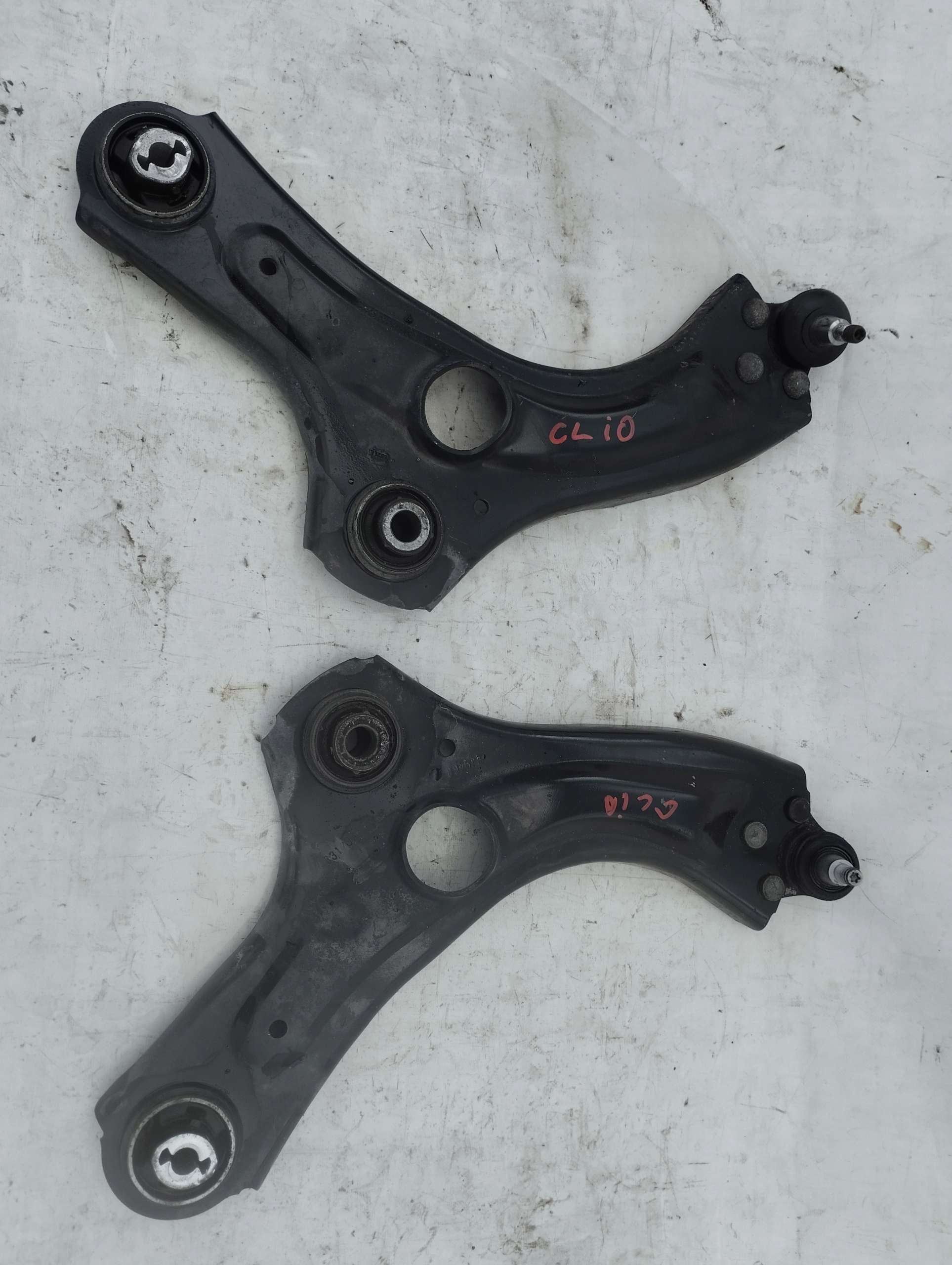 RENAULT CLIO V 5 arm left