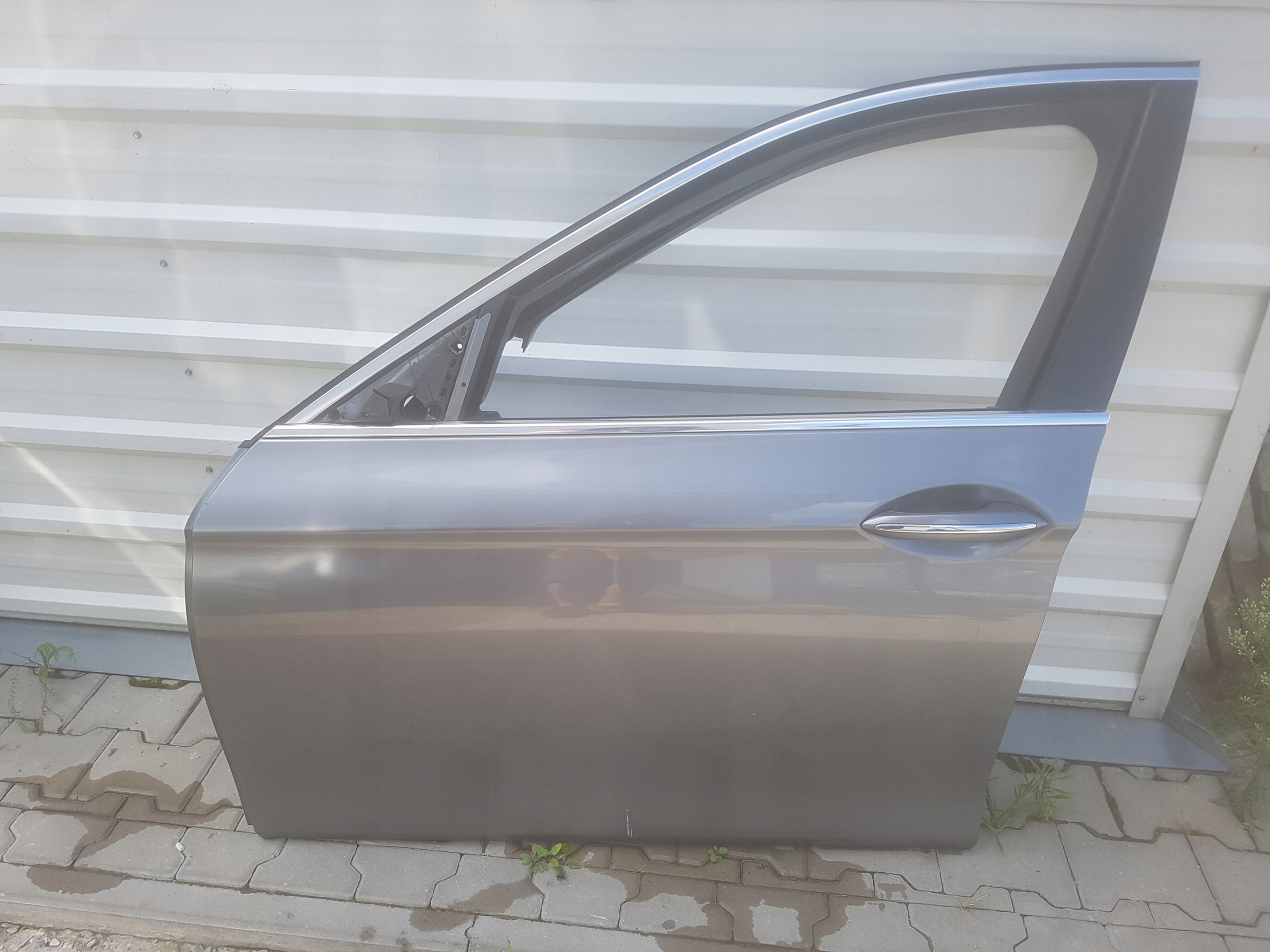 BMW 5 F10 F11 09-17r DRZWI LEWE PRZÓD A52