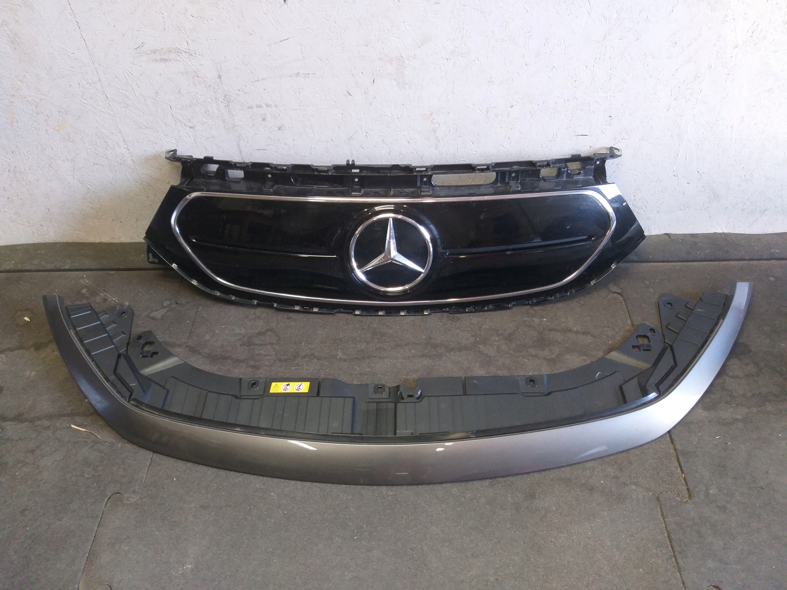 BUMPER FRONT MERCEDES EQB A243