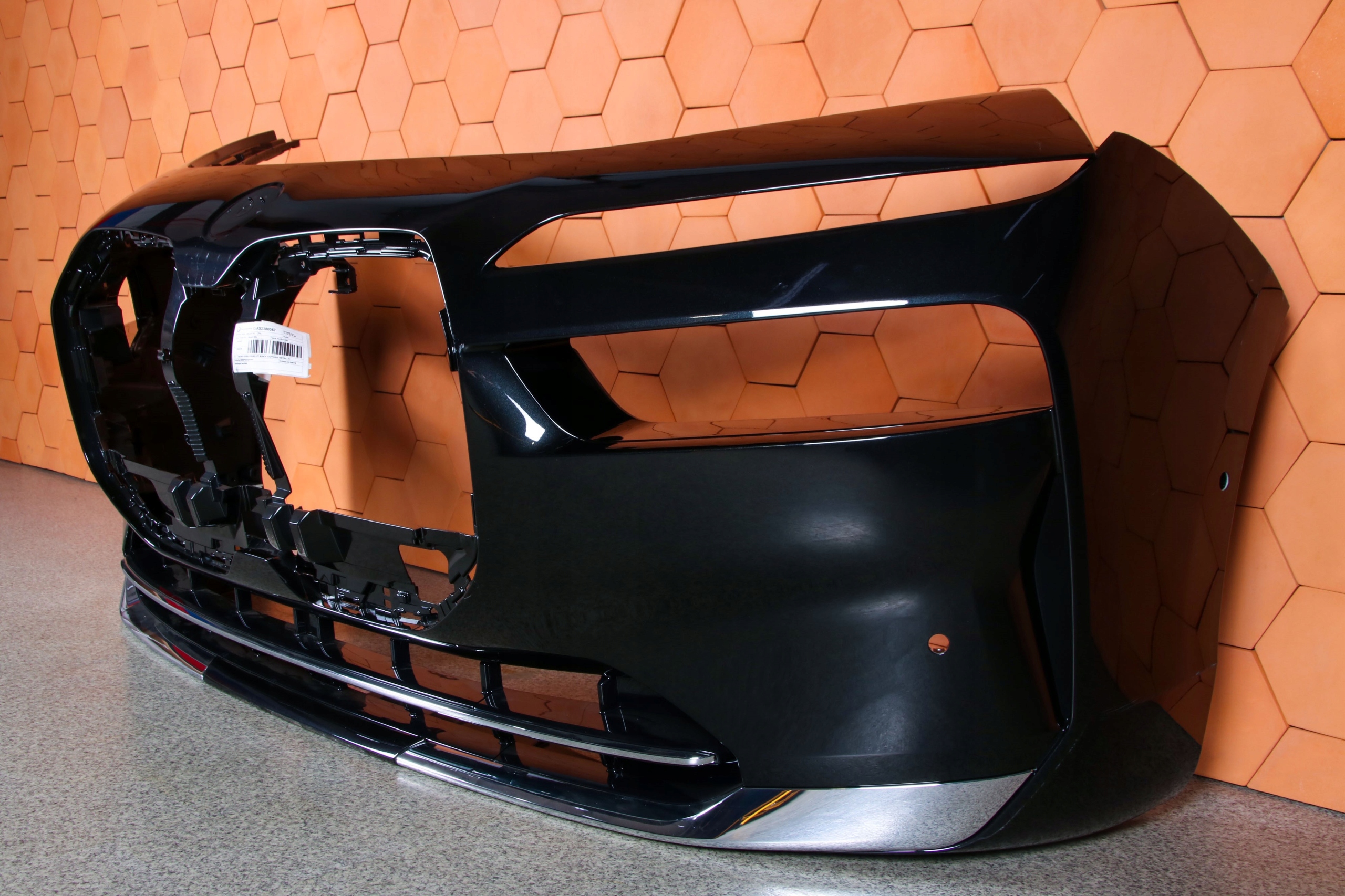 BMW 7 G70 i7 nárazník předek přední barva 475
