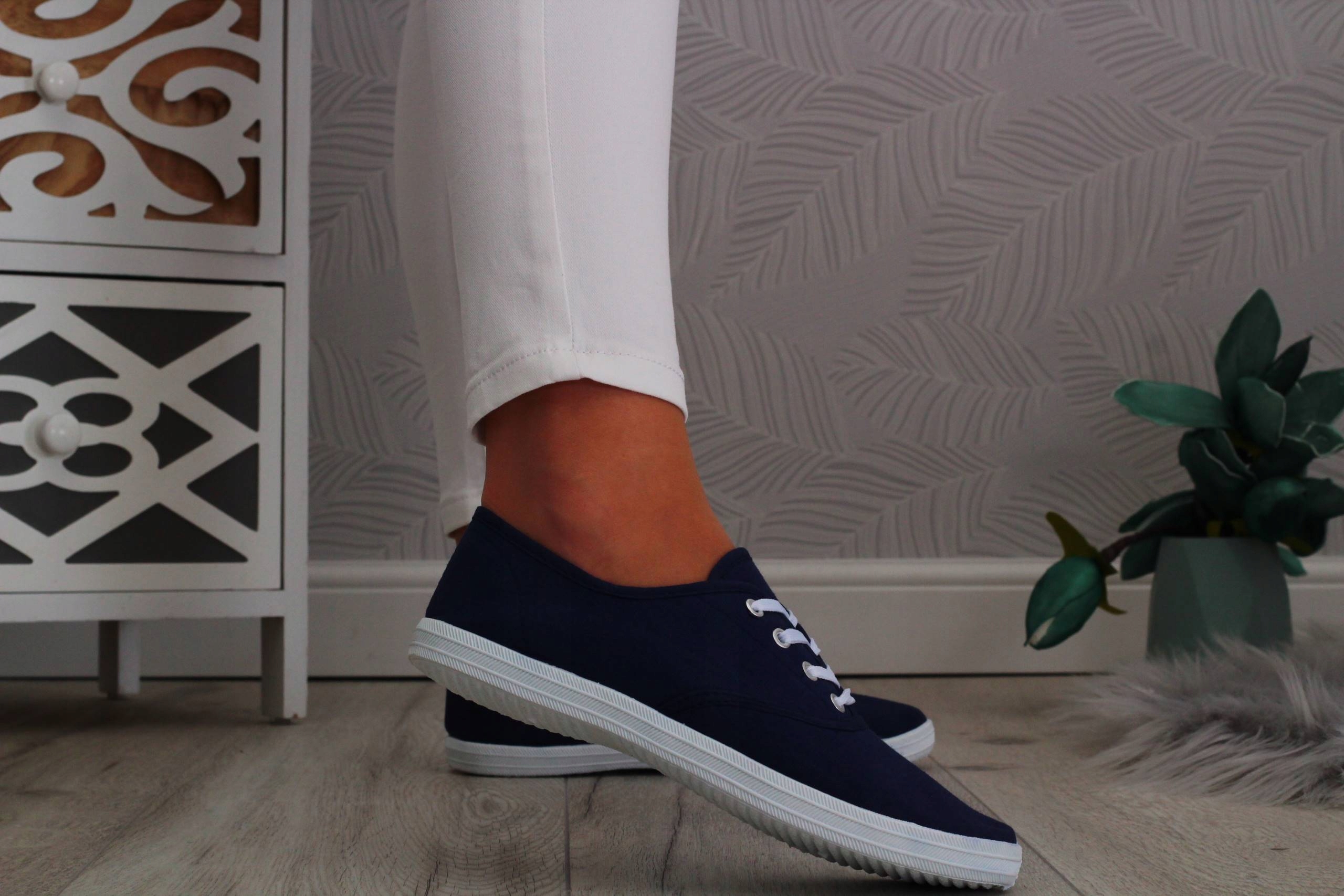 TRAMPKI TENISÓWKI WSUWANE BUTY DAMSKIE SPORTOWE Marka inna