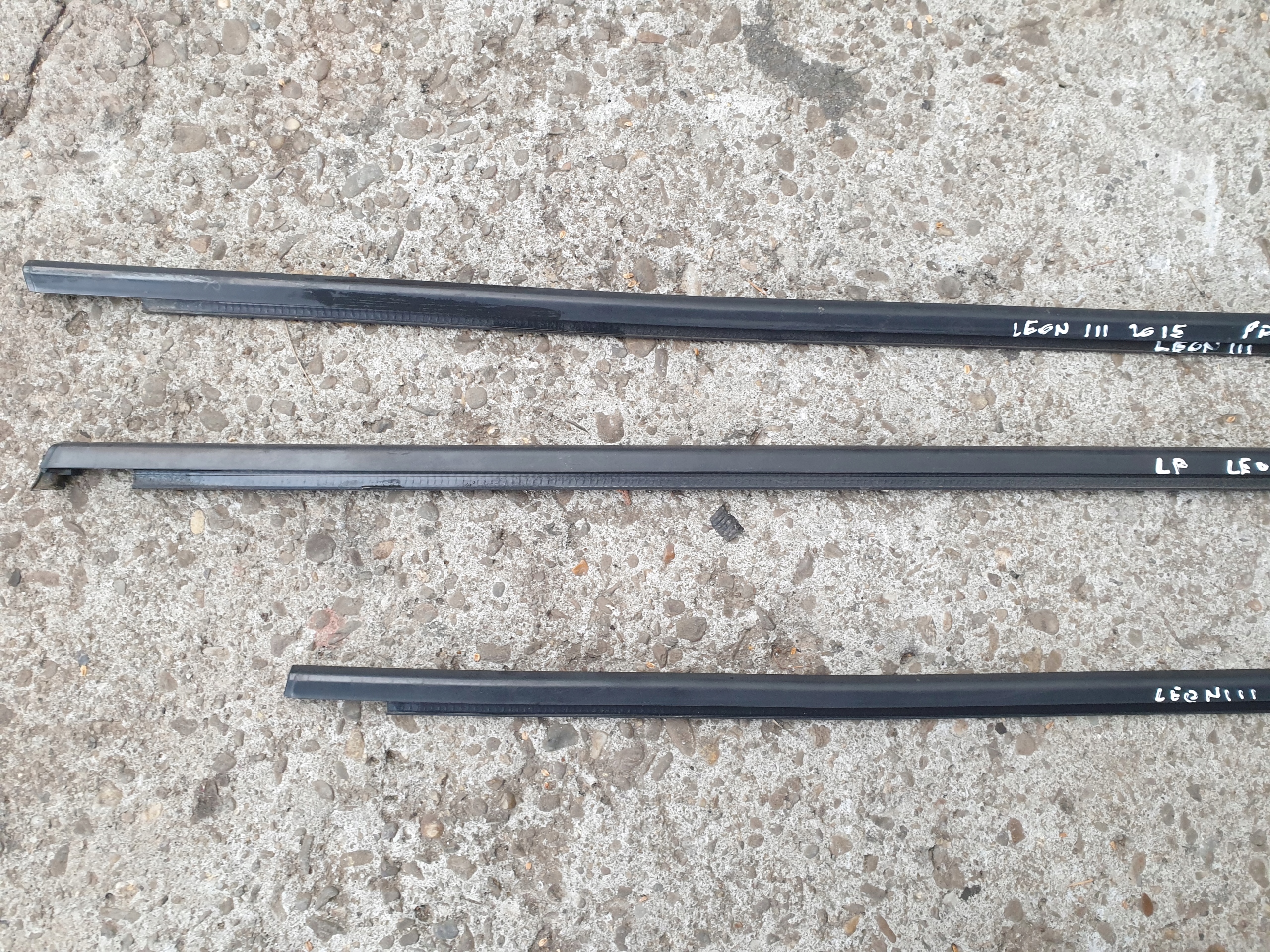 moulding dust door SEAT LEON III 3 2013- 5F KOMBI