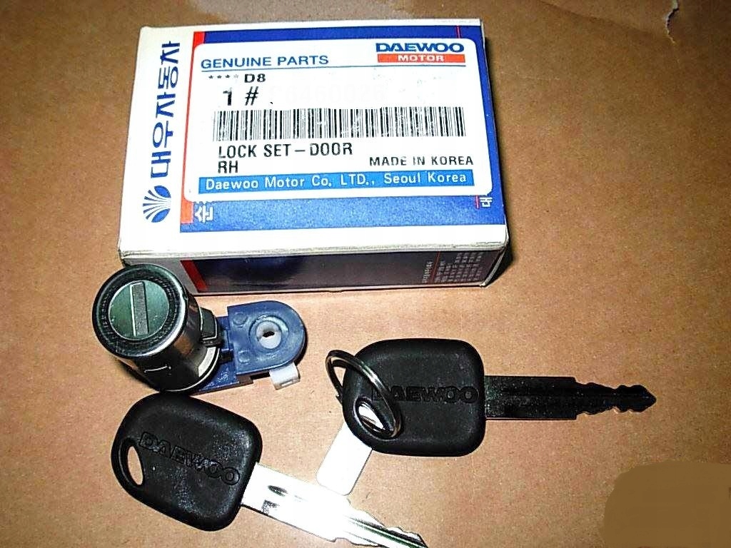 WKŁADKA ZAMKA DRZWI PRZEDNICH PRAWA Daewoo Nubira