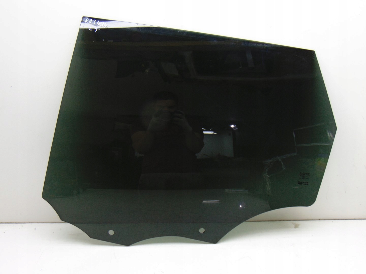 Стекло двери левый задний RANGE ROVER SPORT l494 2015