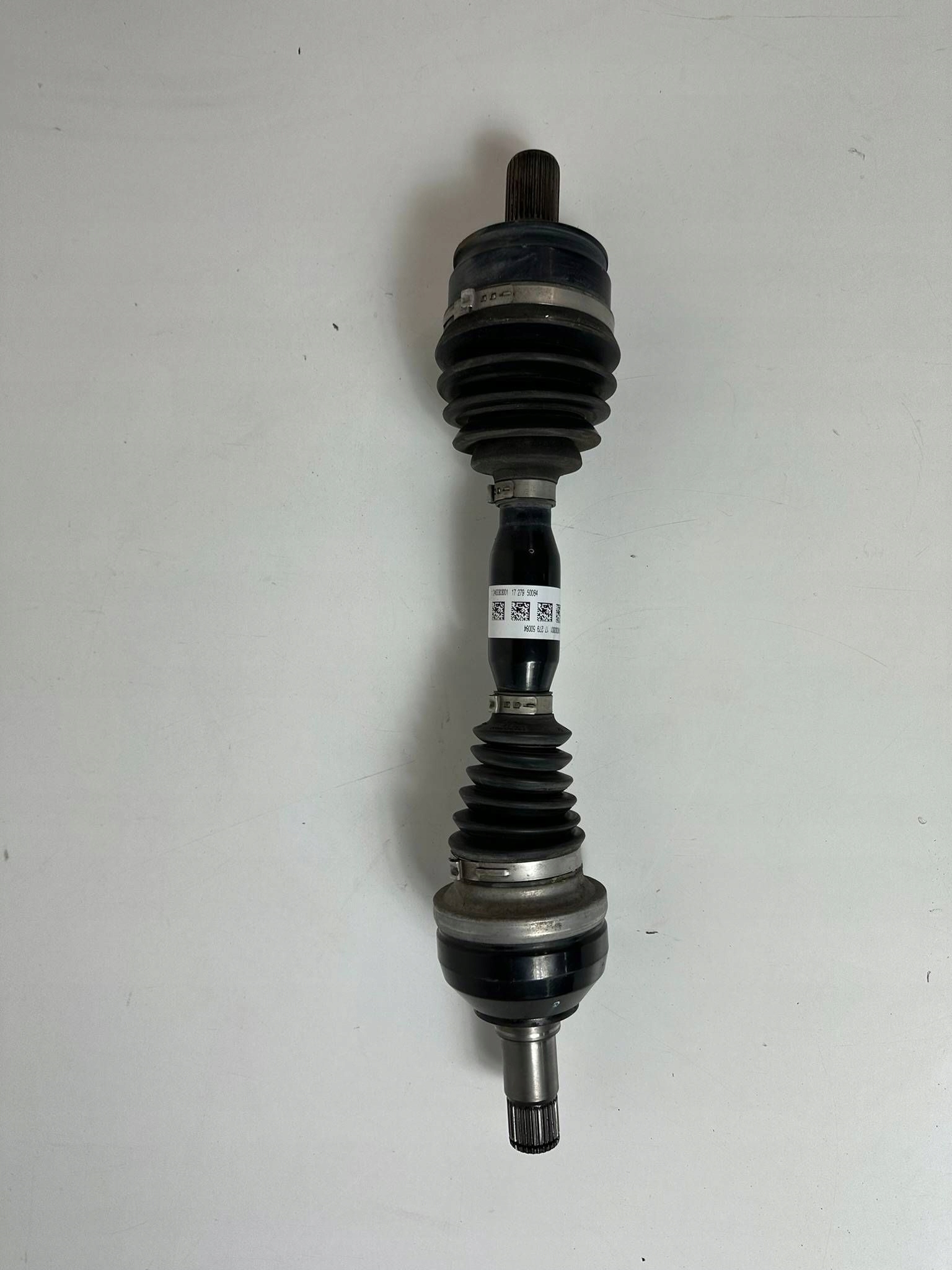 Mercedes GLA W156 1.5 D semi-axis front left A2463303001