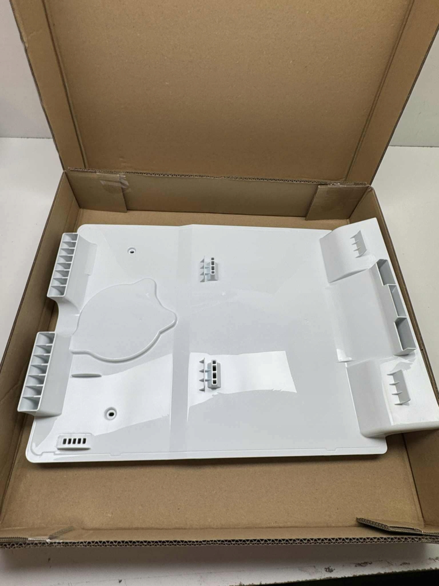 Panel tylni/kratka wentylacyjna lodówki Lg (AEB76308002)