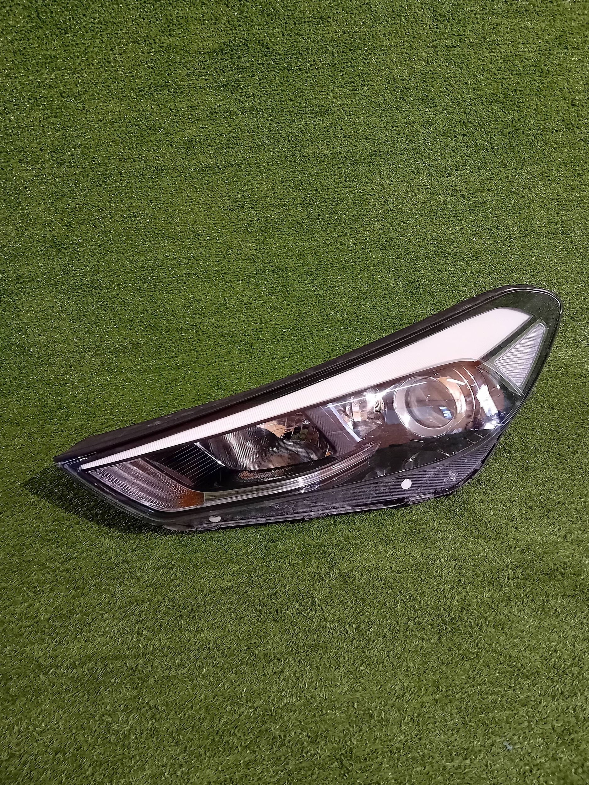 REFLEKTOR left front HYUNDAI TUCSON III 15- lens NR.949