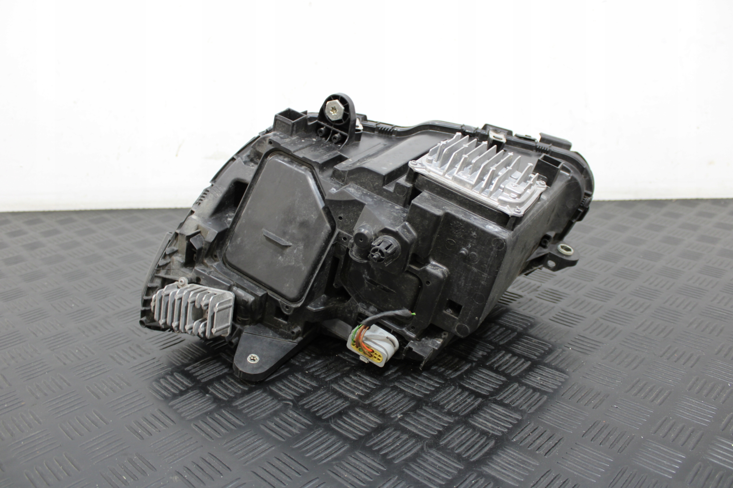 light right front FULL LED A2059062604 MERCEDES C-KLASA W205 AMG
