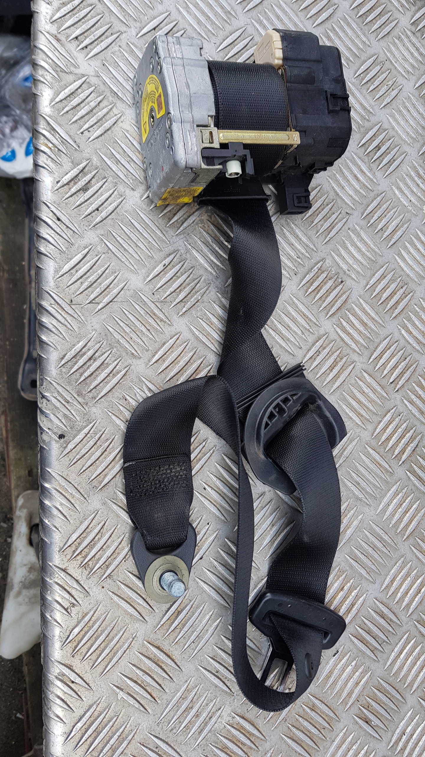 MERCEDES W220 tension belt safety left front