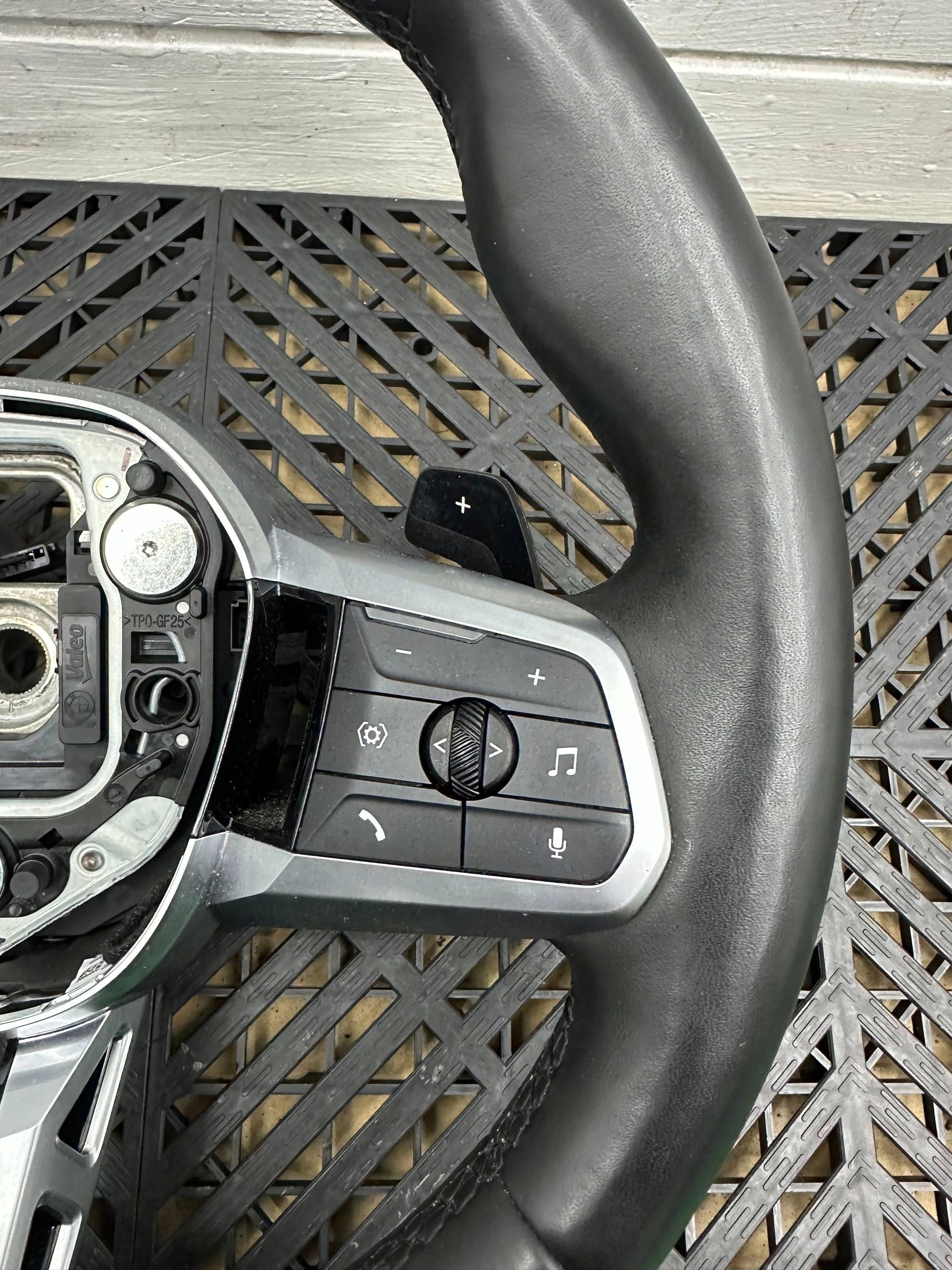volant BMW X1 U11