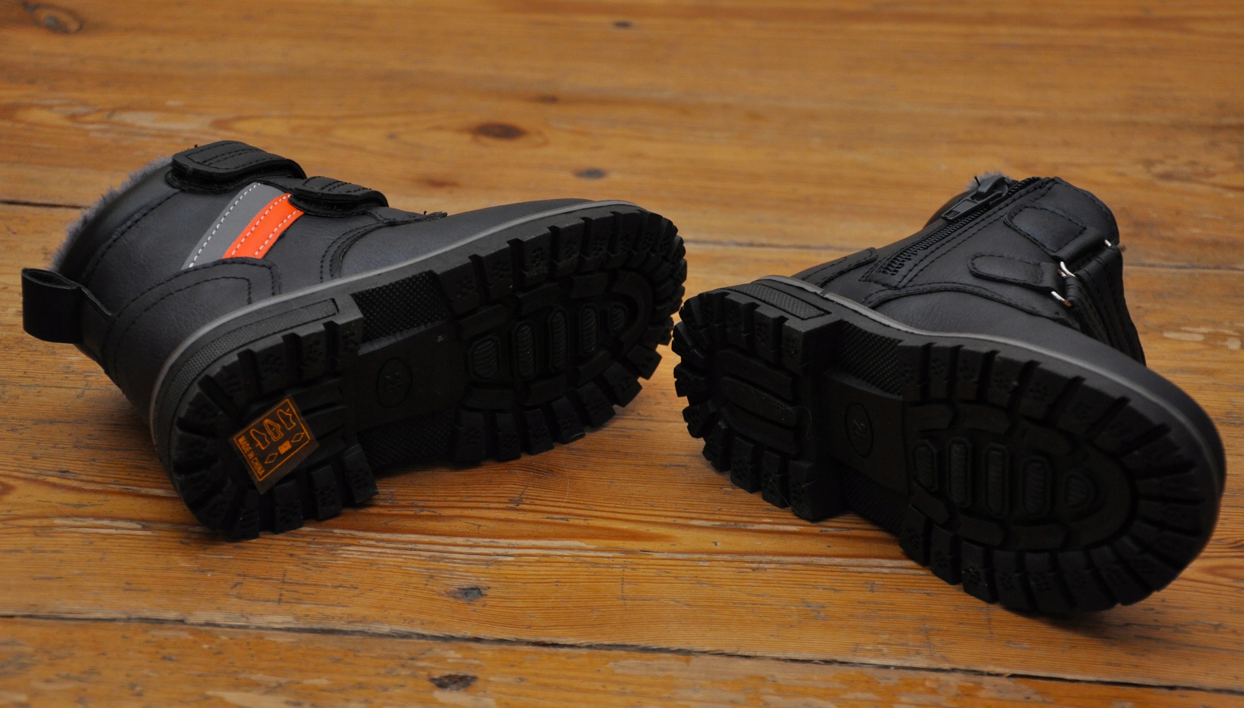 TRZEWIKI BUTY DZIECIĘCE NA RZEP RZEPY CHŁOPIĘCE OCIEPLANE WYGODNE ROZ 26 Marka Inna marka