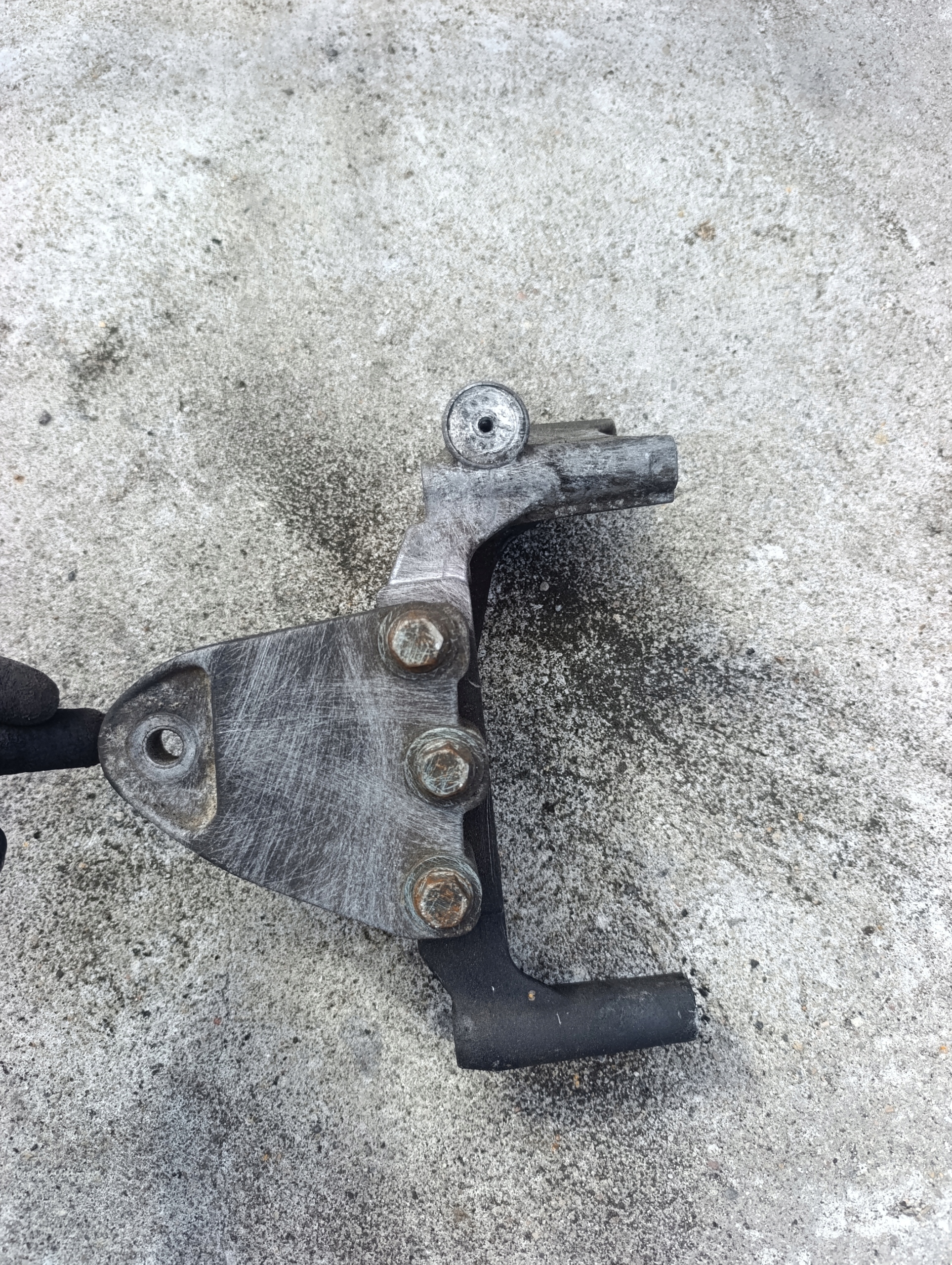 VW T5 1.9 TDI engine mount side right 038199207AK