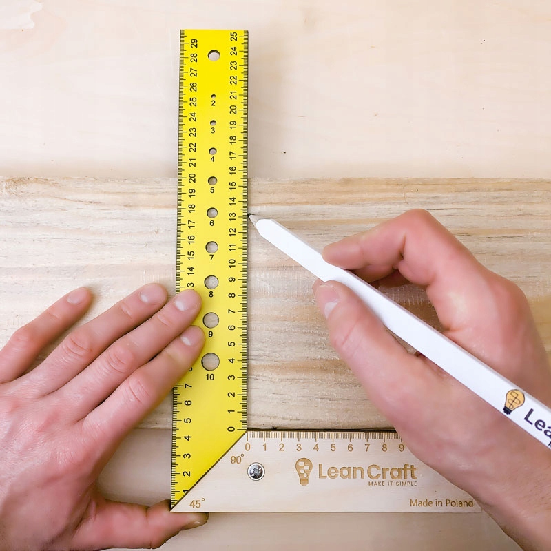

Kątownik tworzywowy 300×180 mm KONKO-3