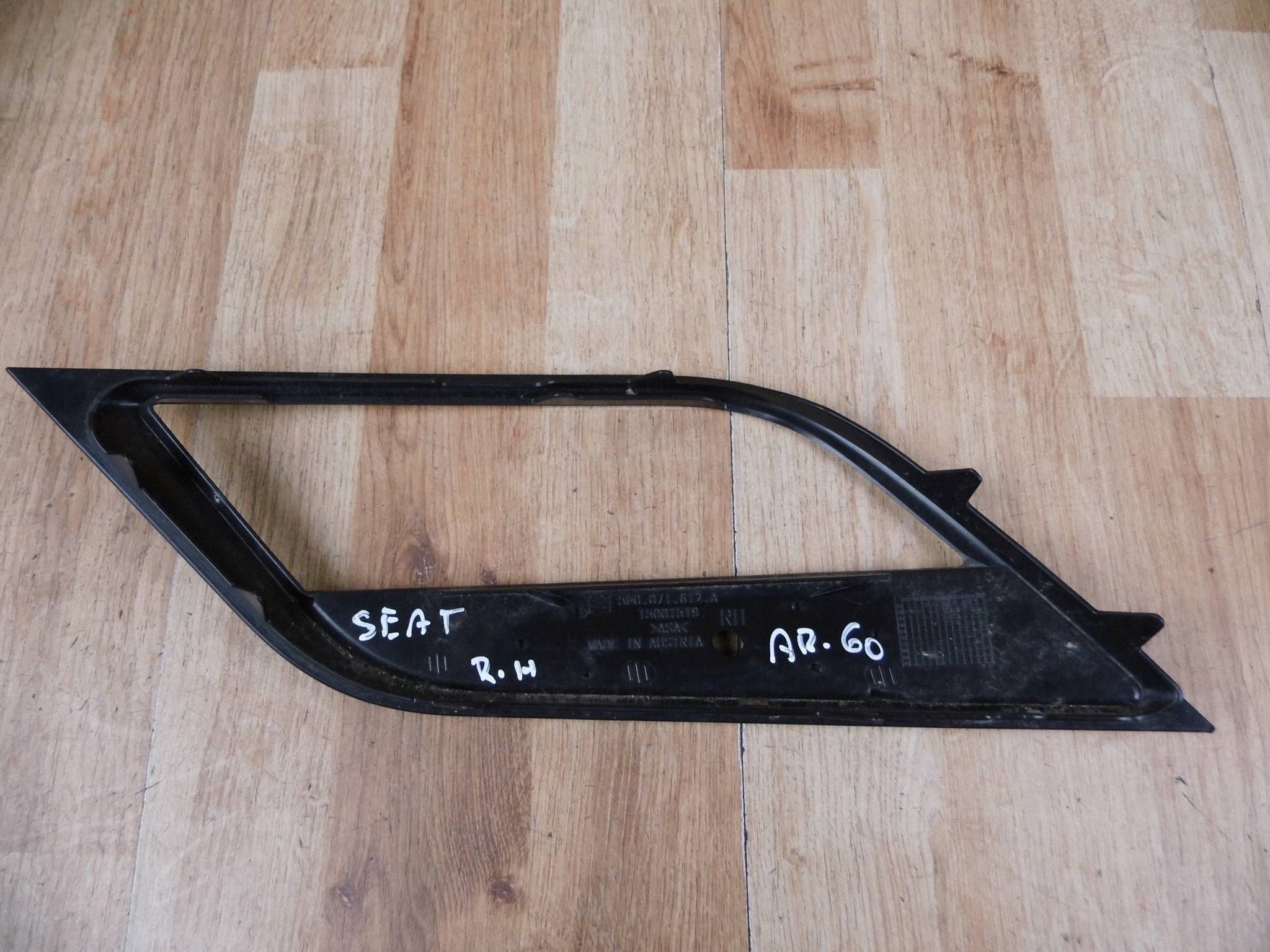 Seat Leon III 2013-2017 Aerodynamic Kit grid right of a bumper front