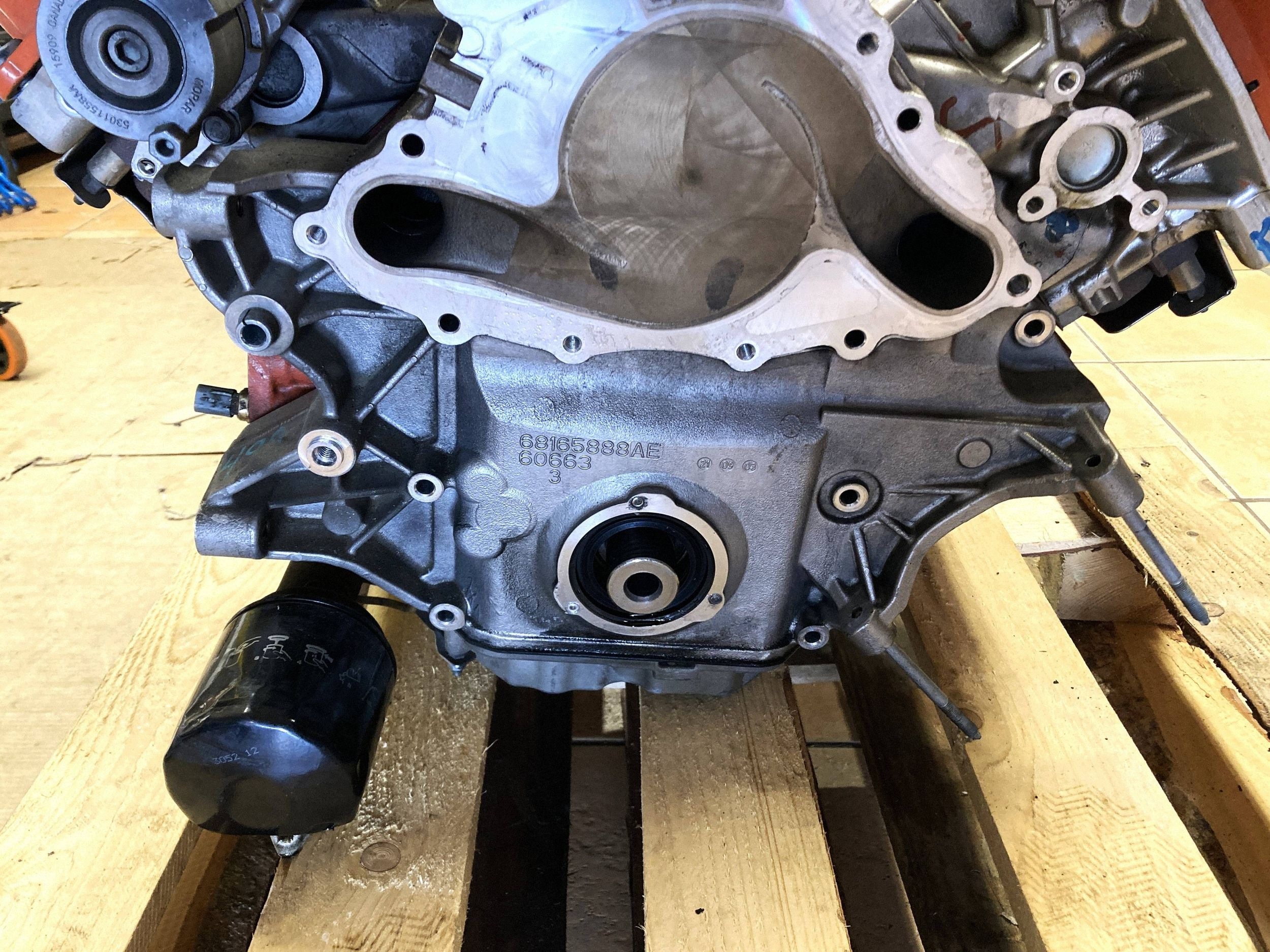 RAM 1500 TRX 6.2 V8 Supercharged engine pillar of the engine 2021 OEM