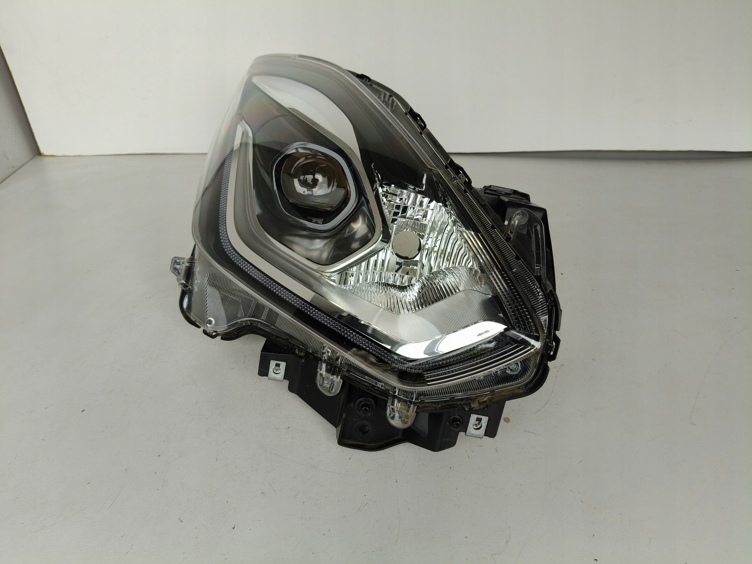 light right REFLEKTOR SUZUKI SWIFT MK8 17- FULL LED