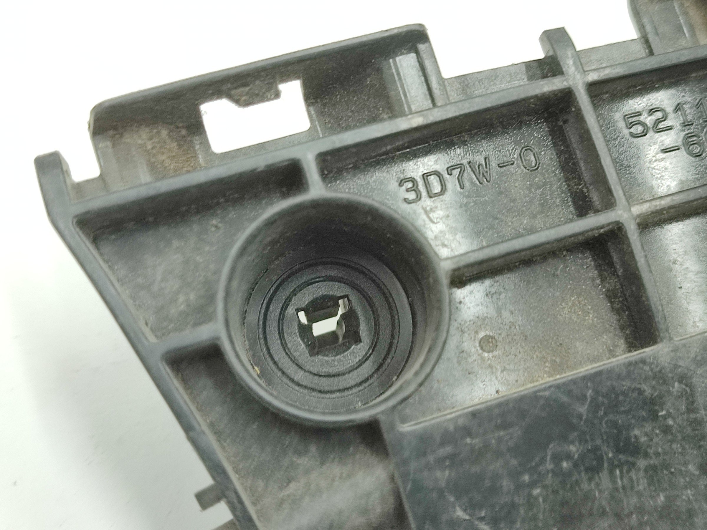 bumper bracket right front TOYOTA LAND CRUISER 200 / 52115-60141