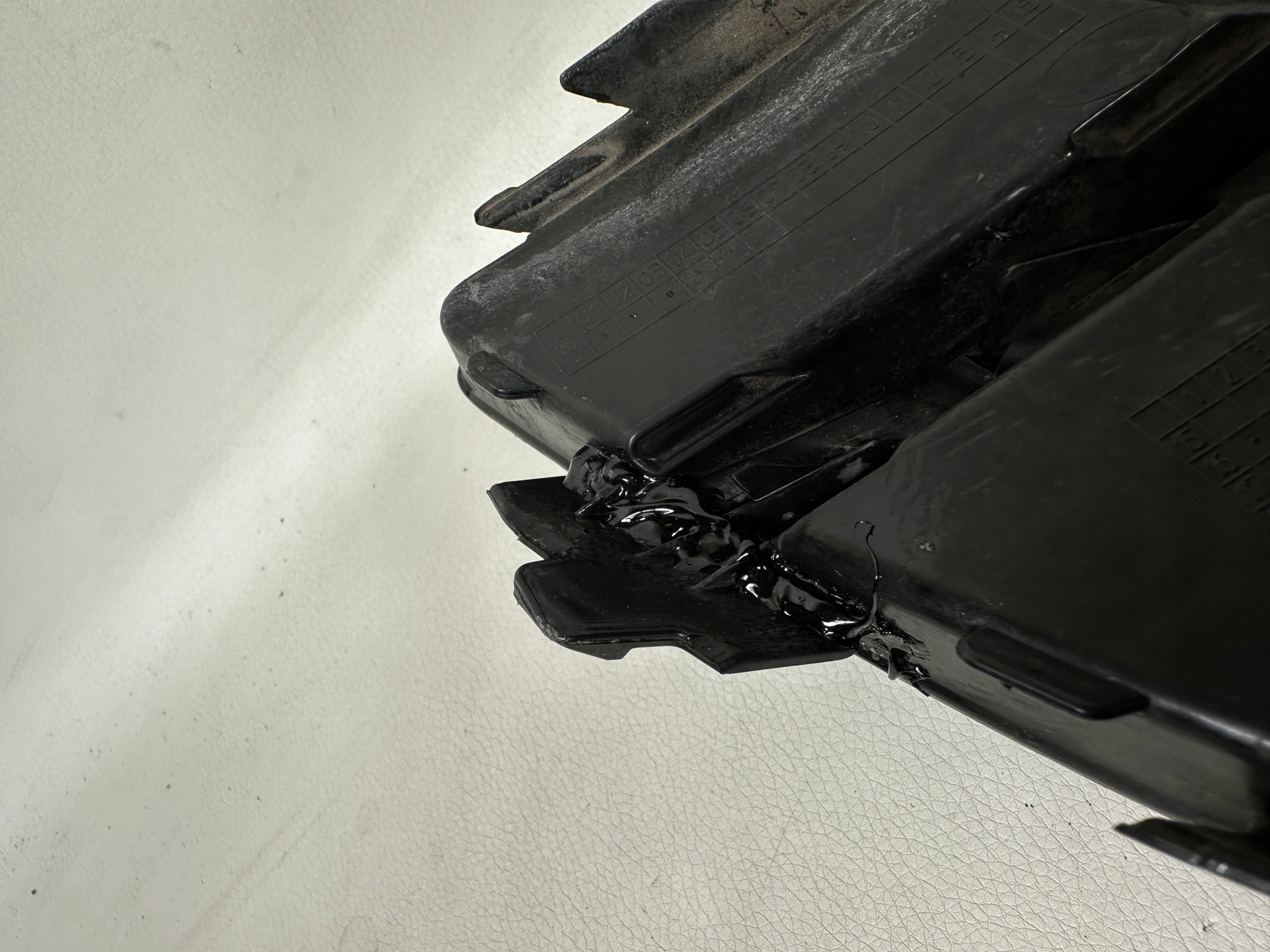 Audi A3 8V grid of a bumper front 8V3807682N