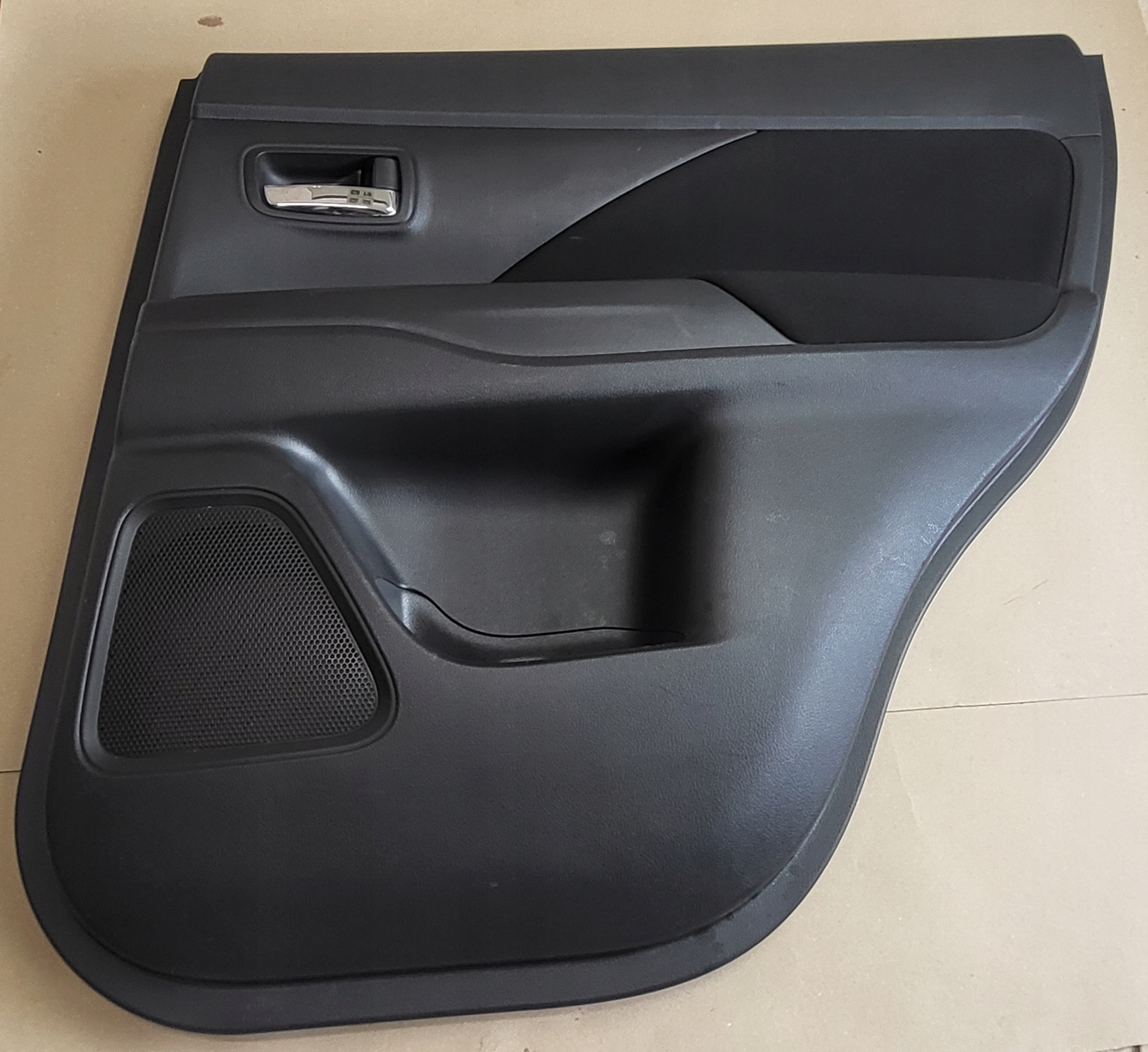 Seite Tür rechts heck MITSUBISHI OUTLANDER III GF 3 OE schwarzer MATERIAL