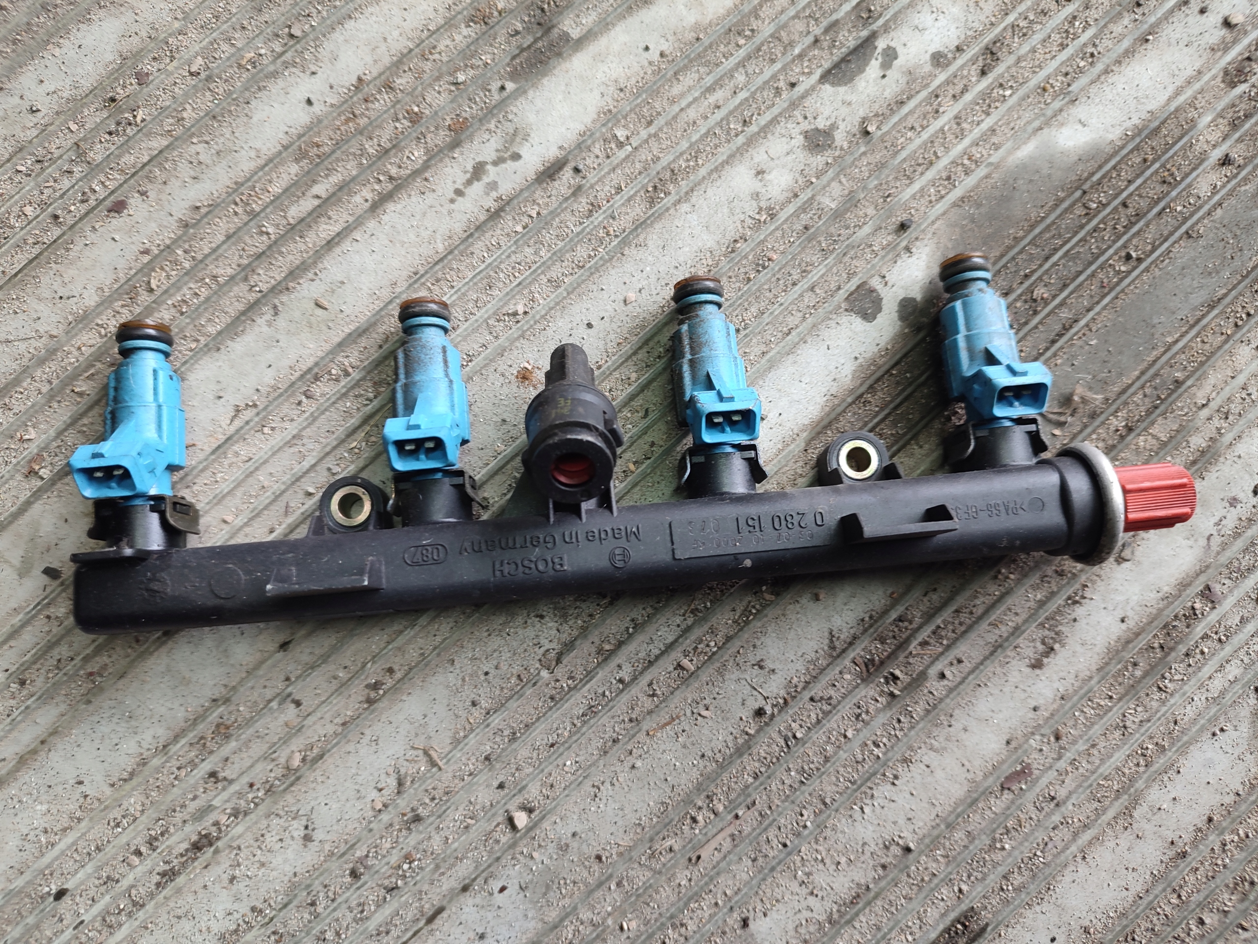 Rampe injection FIAT PALIO et 0280151073