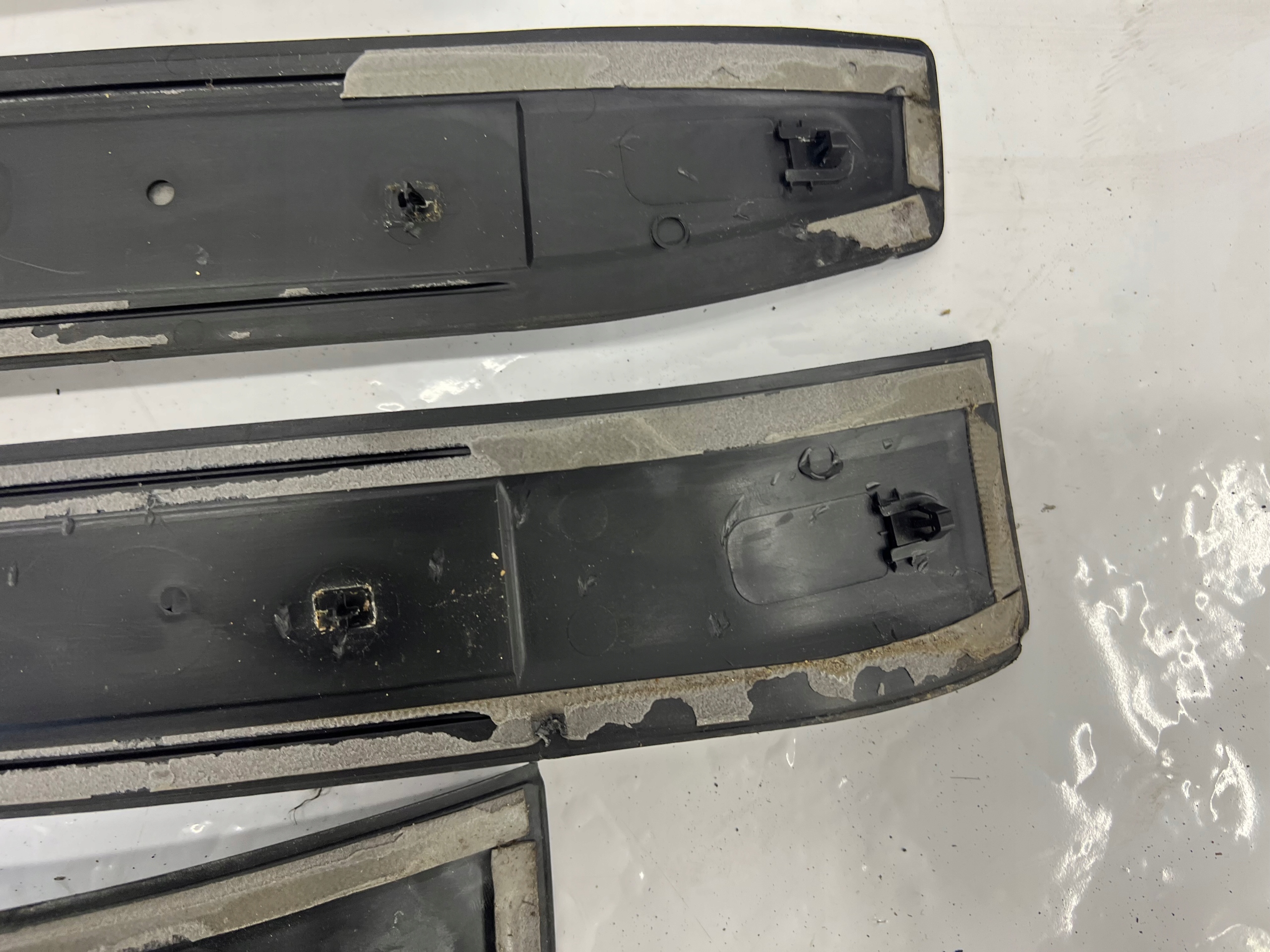 modanatura Coperture MINIGONNE AUDI A4 B7 AVANT 8E0853376A 4szt