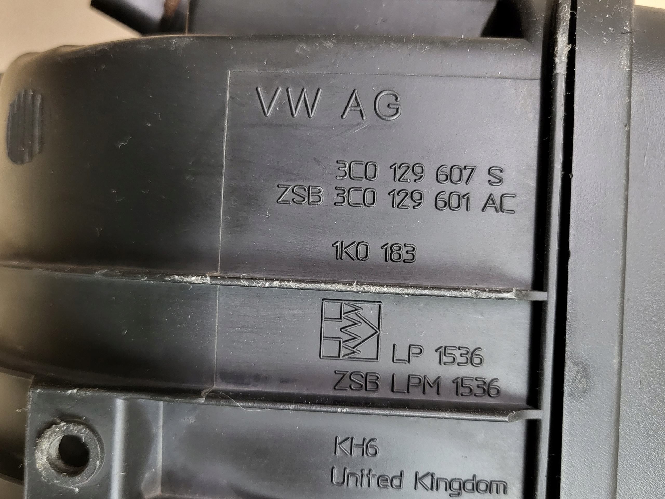 Gehäuse filter luft Sensor VW EOS 2.0 FSI PASSAT GOLF SEAT LEON ORYG.