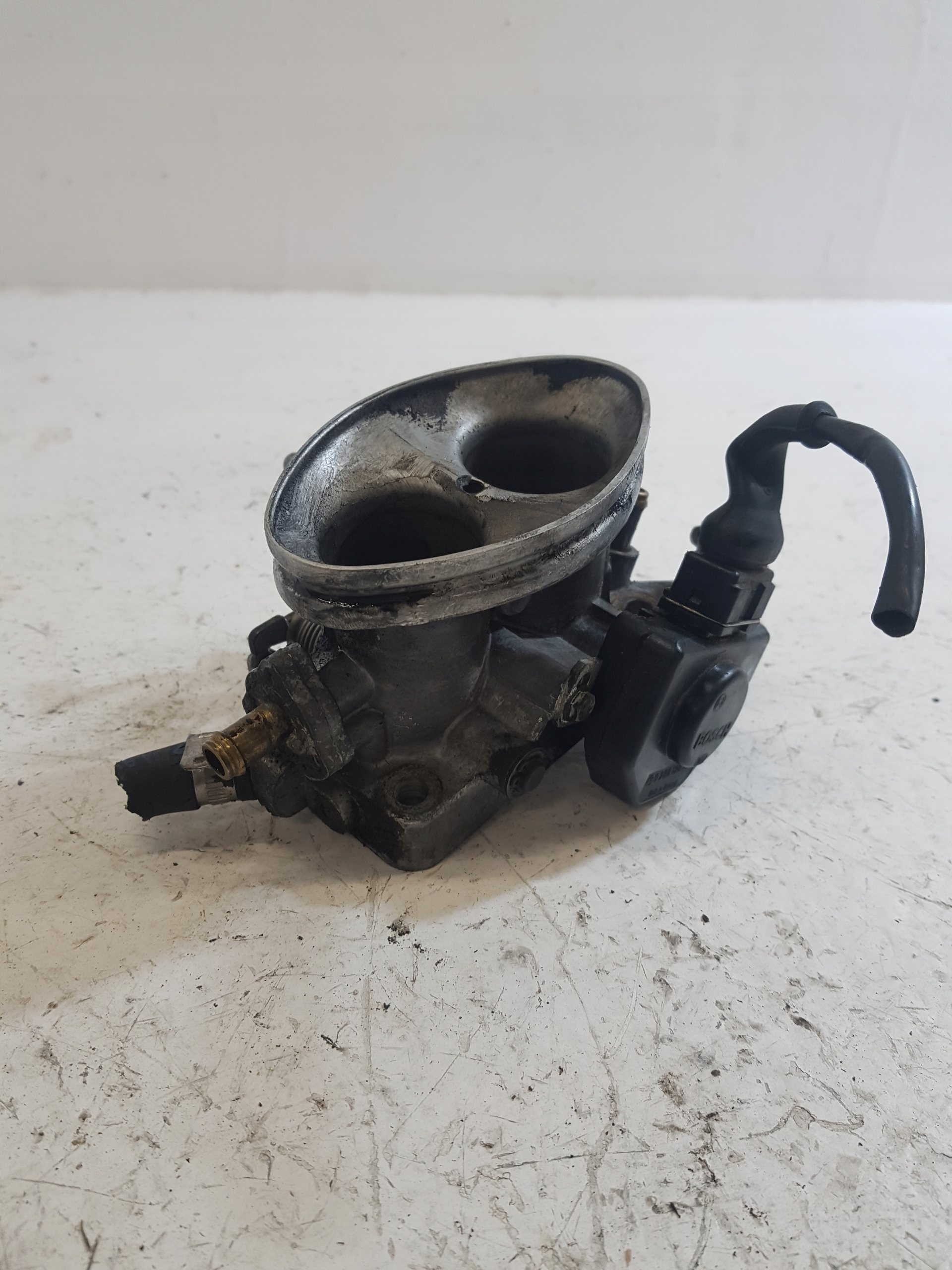 Vanne boitier papillon RENAULT 19 1.6 B