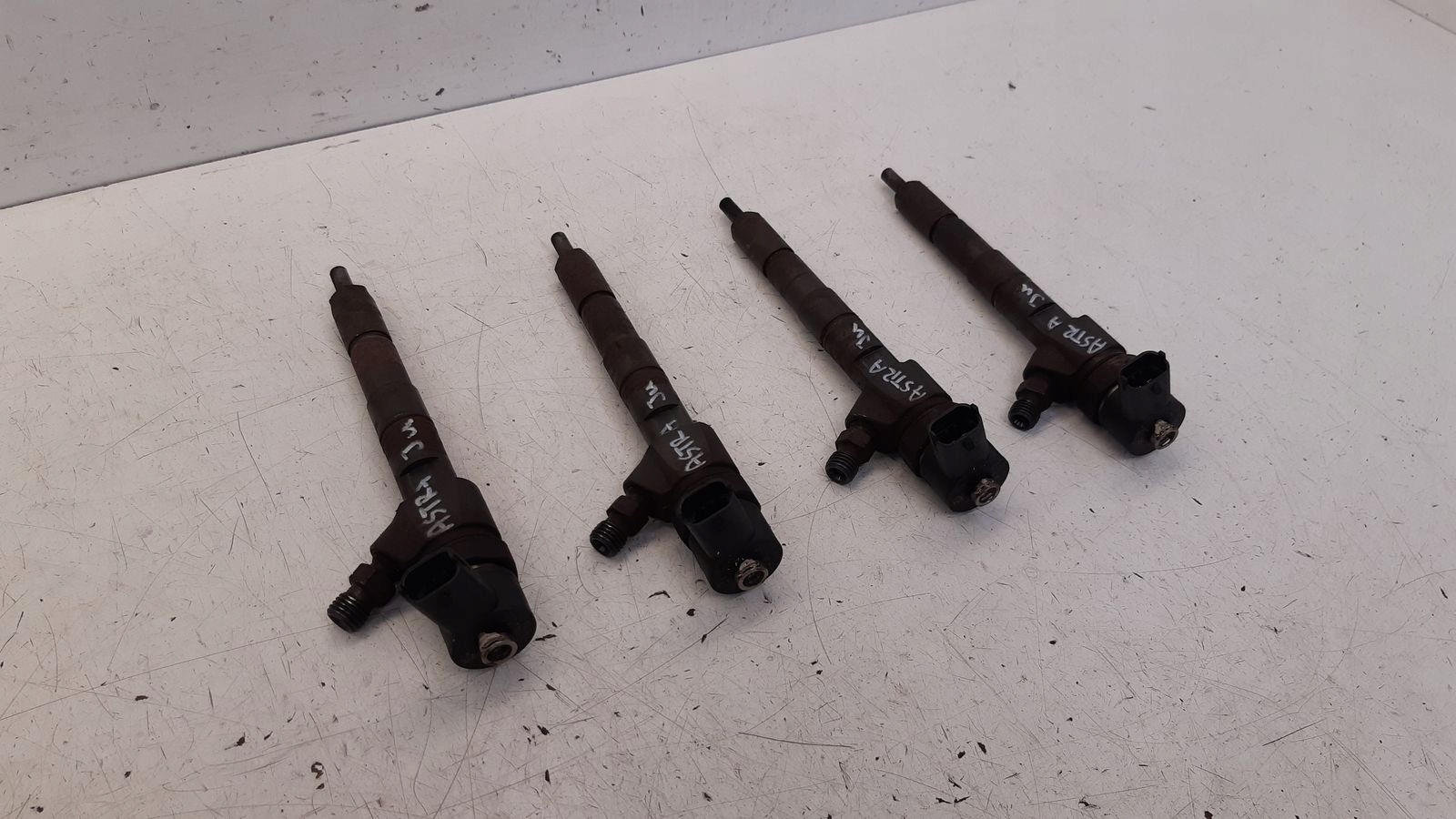 injector 0445110327 Opel Astra J 2,0 CDTI