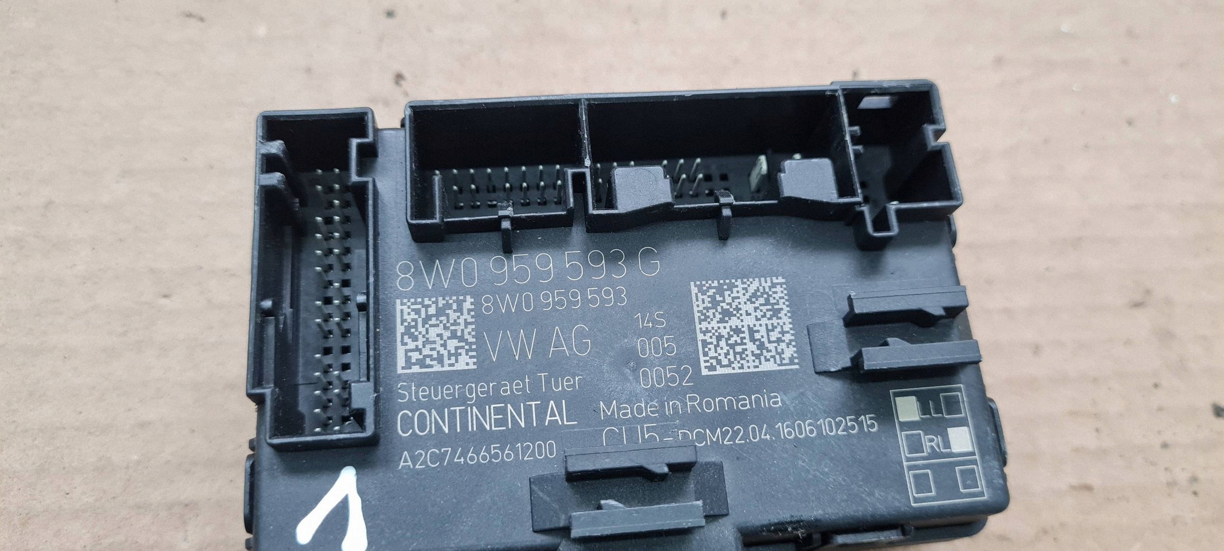 A4 B9 8W module control unit door front 8W0959593G A5 8W