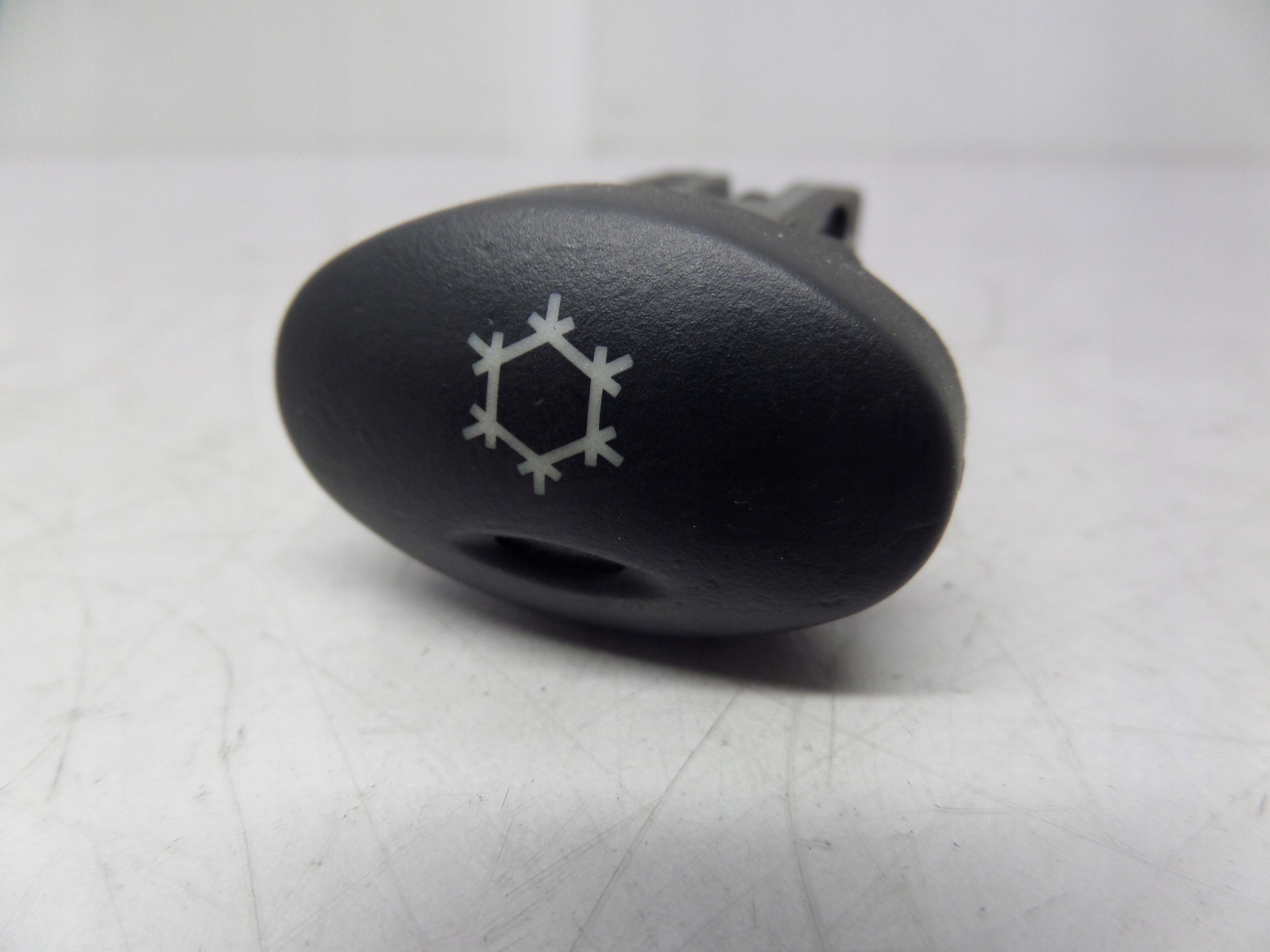 Bouton Climatisateur air conditionné LADA KALINA 06-18