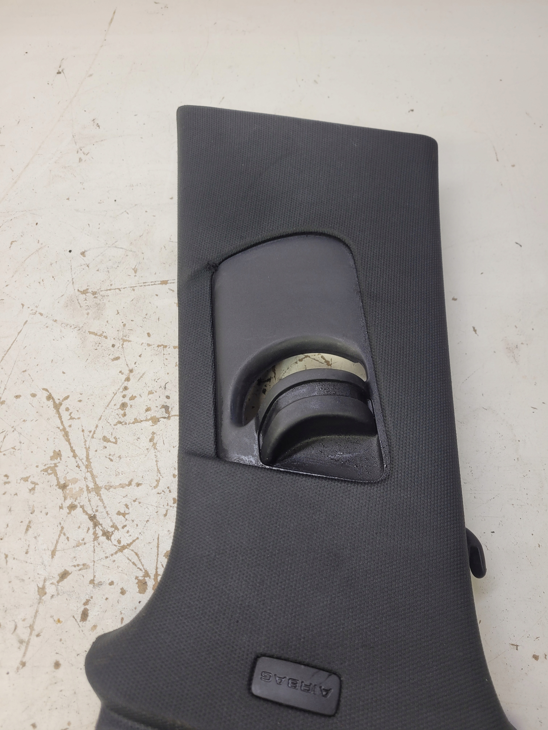 cover SLUPKA B left AUDI A4 B9 AVANT 8W0867243E