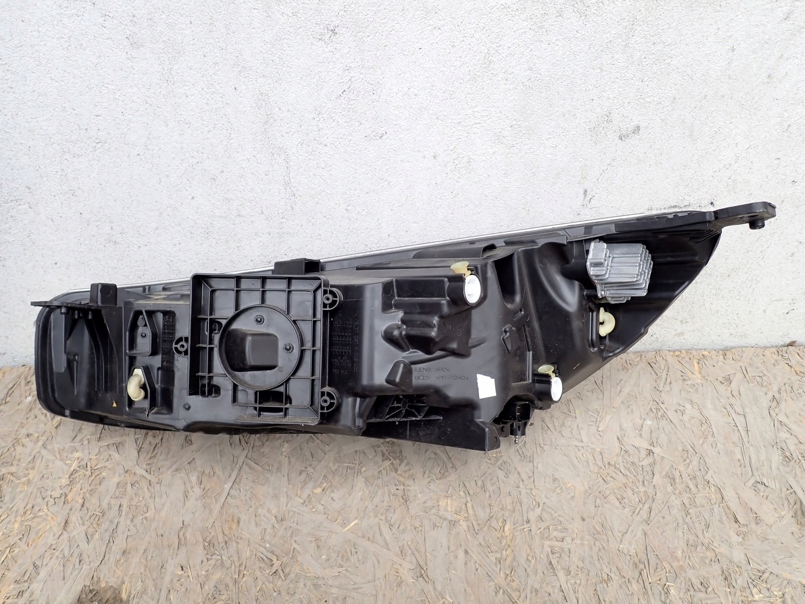 light right REFLEKTOR right FORD FOCUS MK4 IV LIFT 2022- NX7B-13E014-CF
