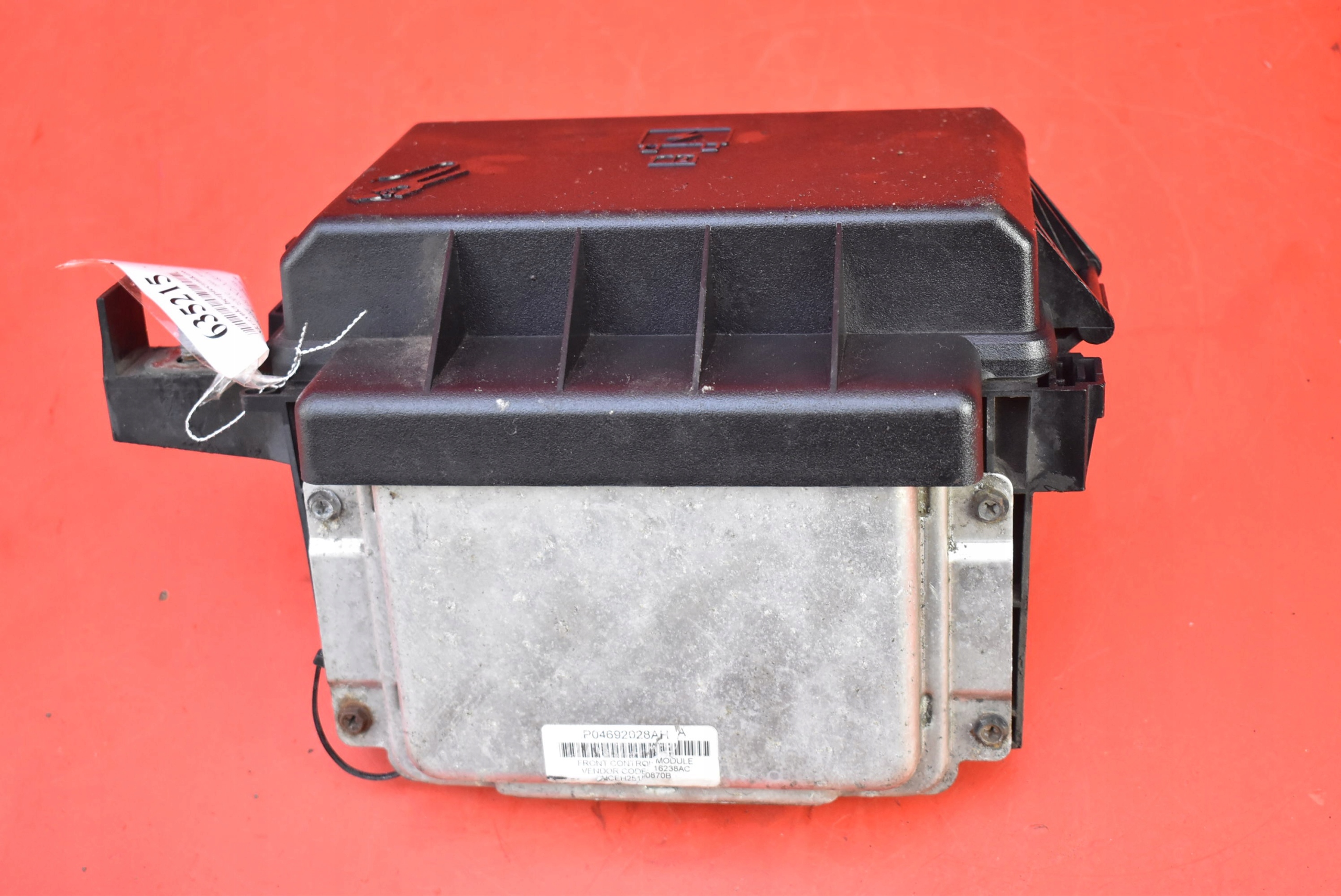 SKRZYNKA BEZPIECZNIKÓW CHRYSLER 300 C I 3.5 V6 06R Numer katalogowy części P04692028AH