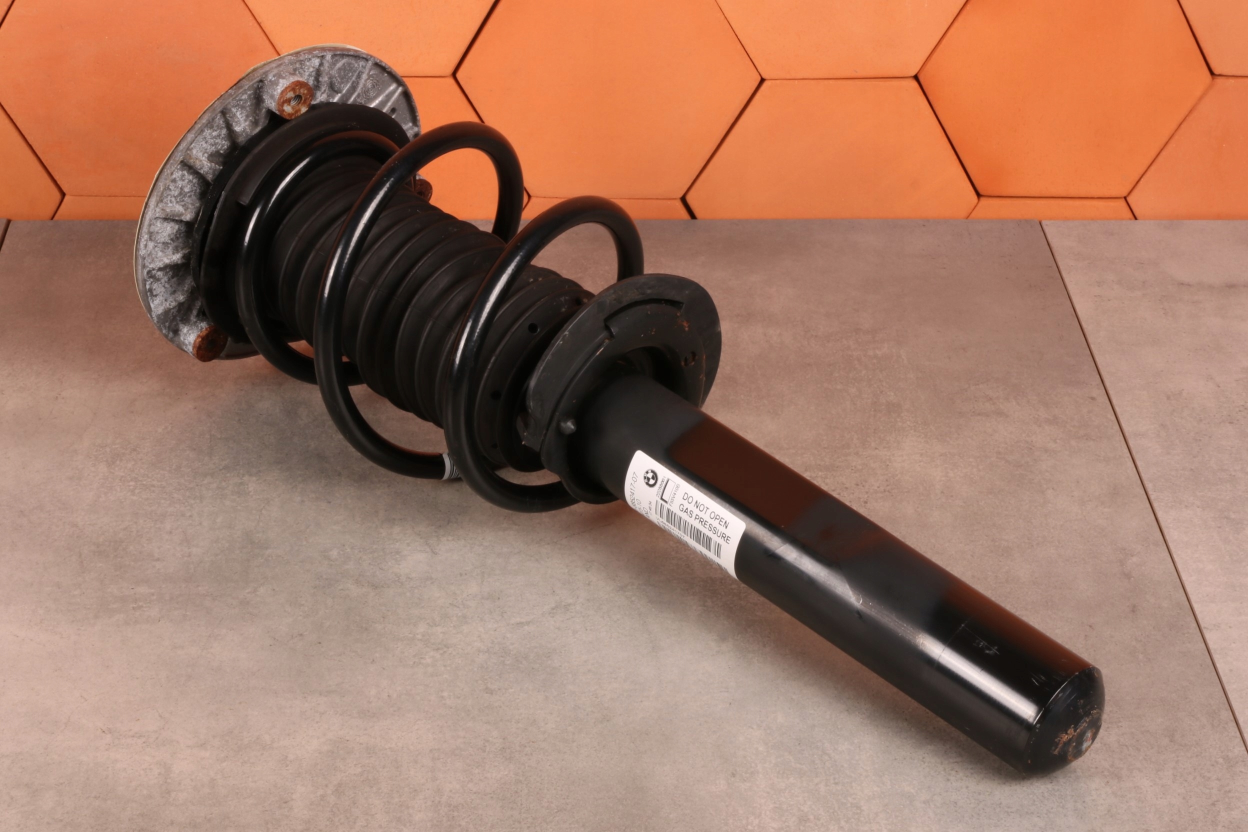 MINI F55 shock absorber left front front 2WD FWD 6852417 3368 km !!!