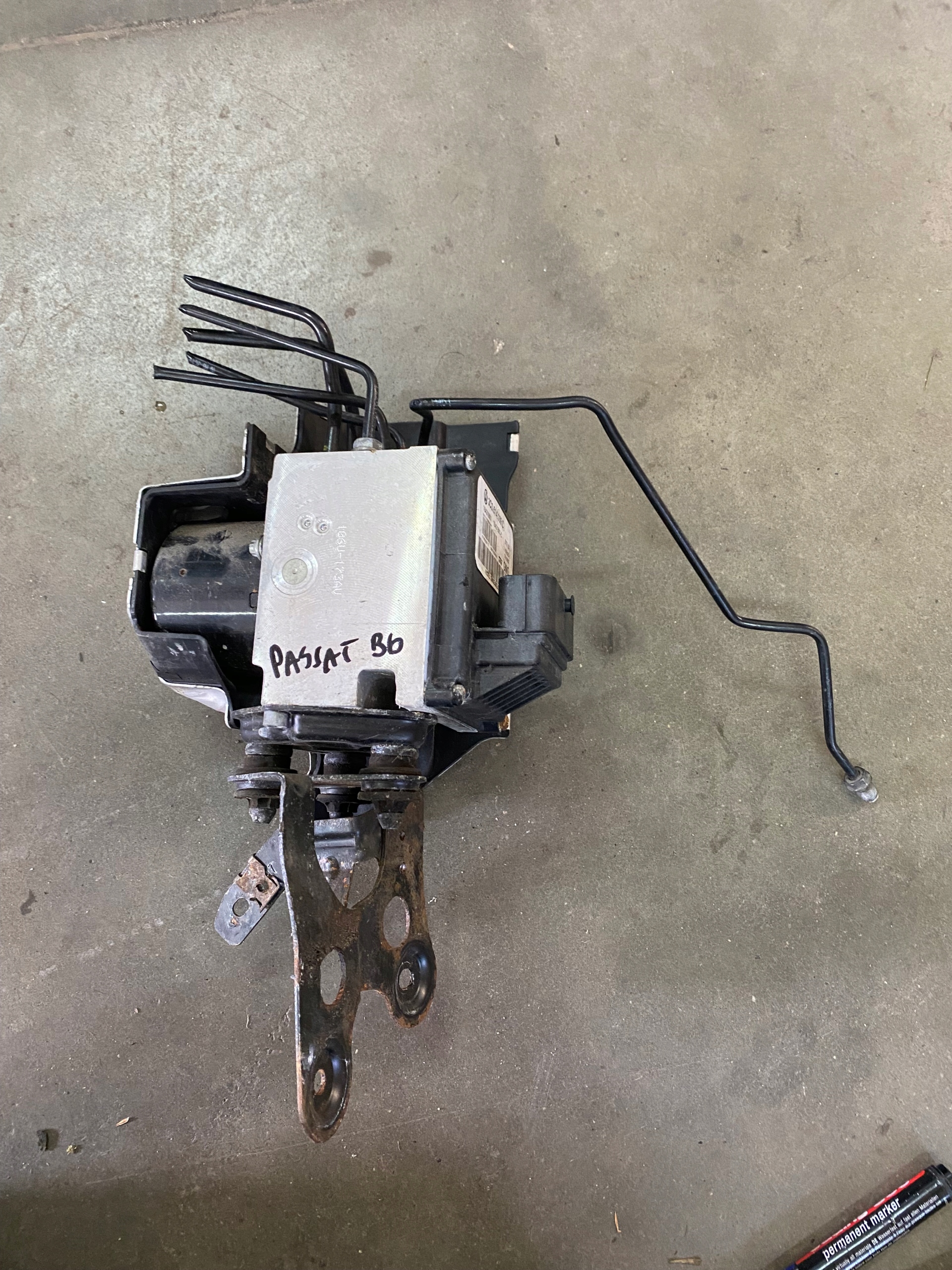 насос ABS vw PASSAT B6 3C06141069C