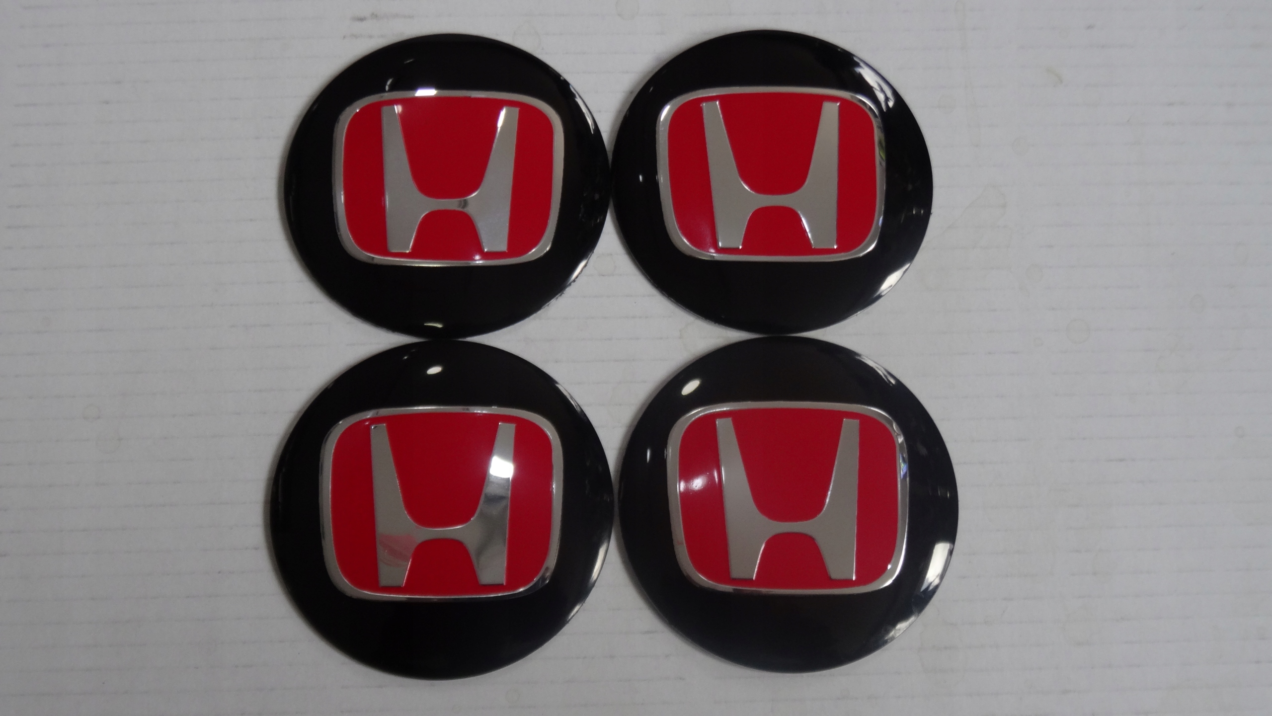 

4x Aluminiowe naklejki na dekielki Honda 56mm c/cr