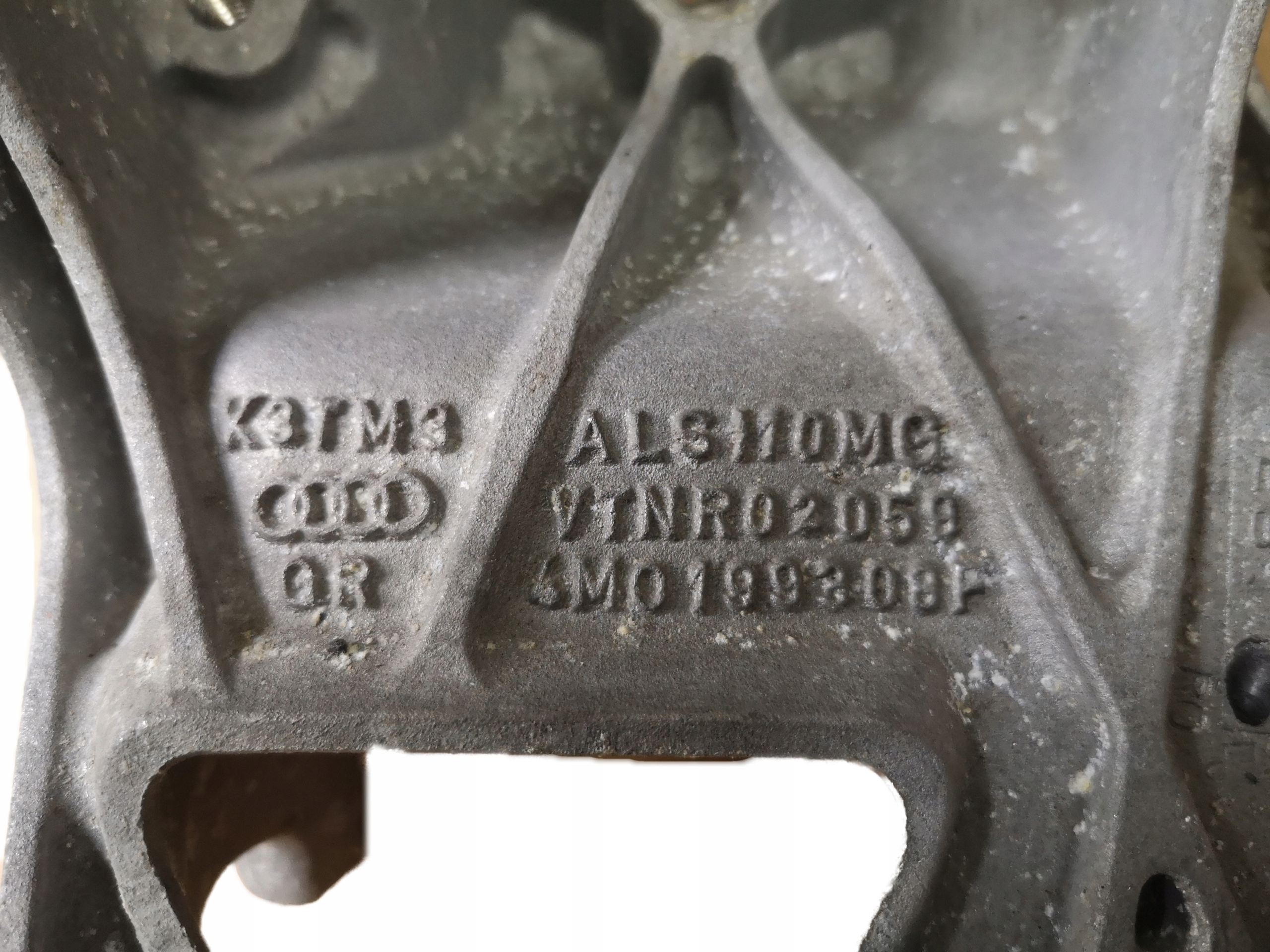 AUDI Q7 4M engine mount right 4M0199308F