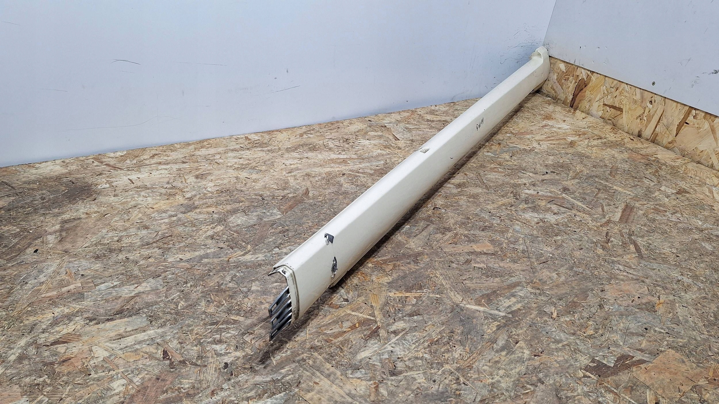 cap threshold moulding threshold right VW PASSAT B7 10- 3AA853856