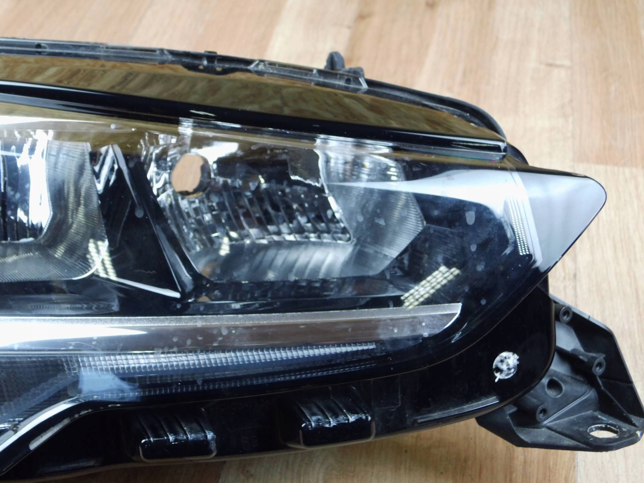 Opel Corsa F 2019-2023 light right front front 9829465380