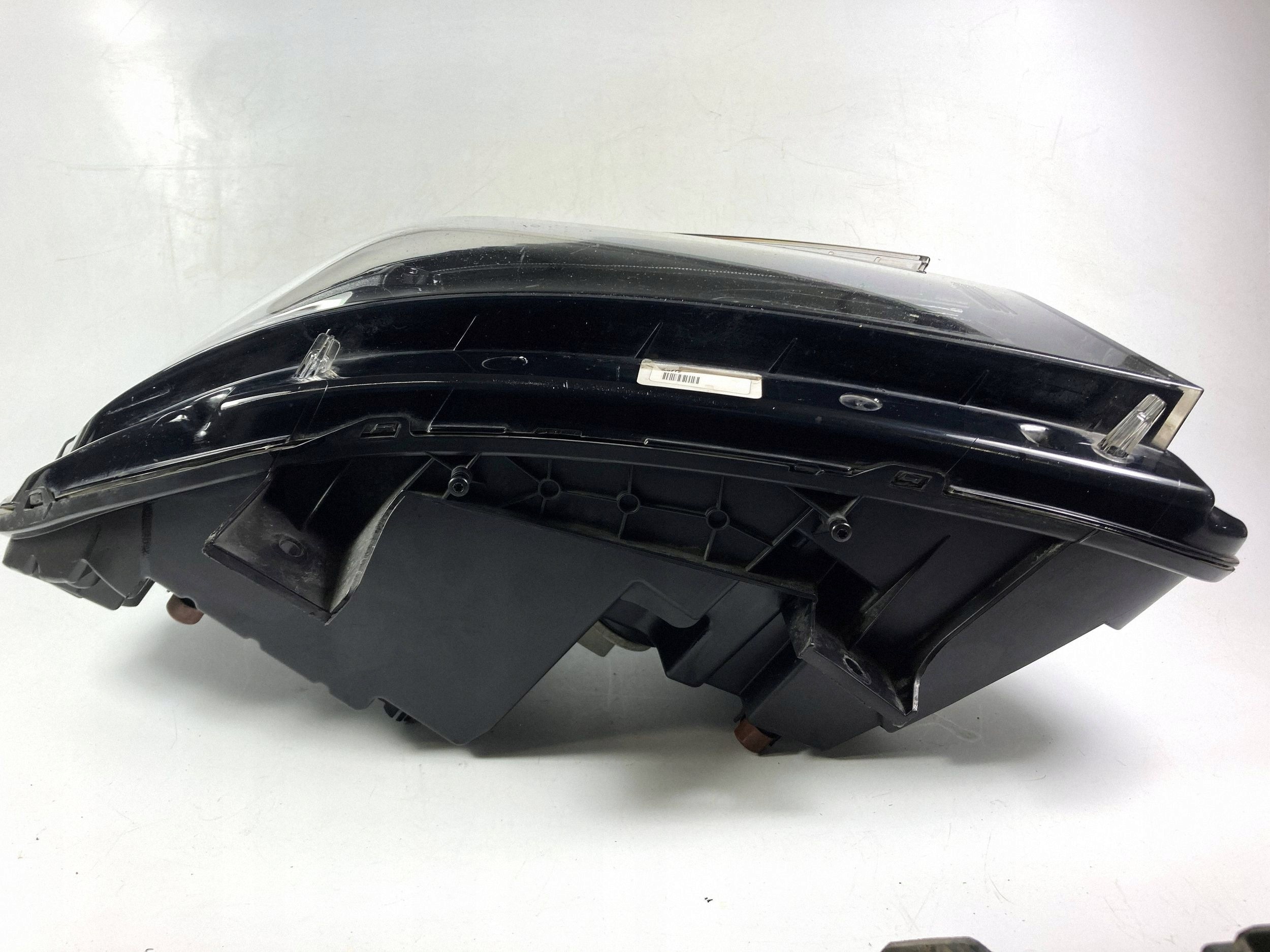 Dodge Charger 2019-21 reflektor light right front XENON