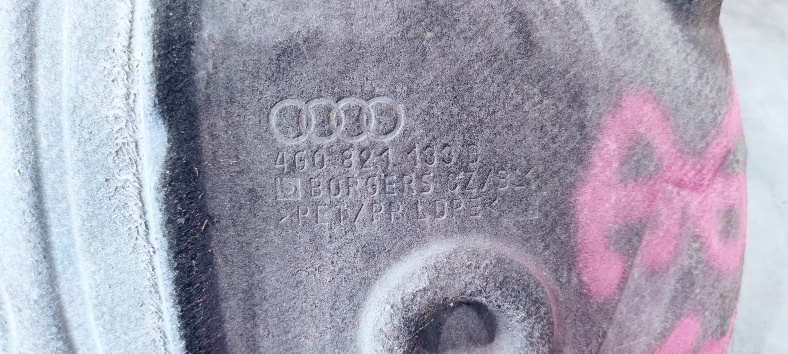 mudguard left front AUDI A6 C7 4G0821133D