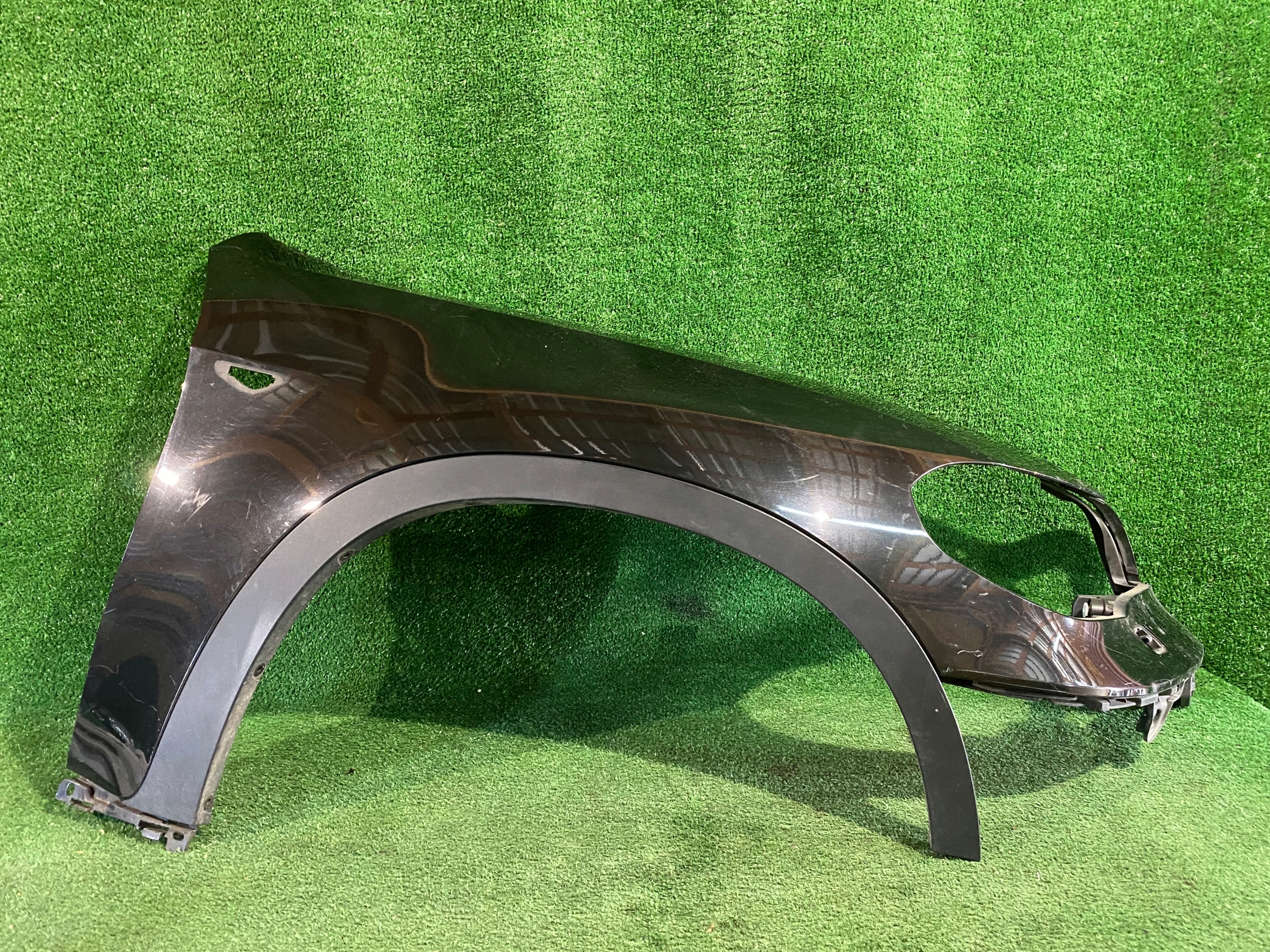fender front right BMW X5 E70 LIFT NR.008