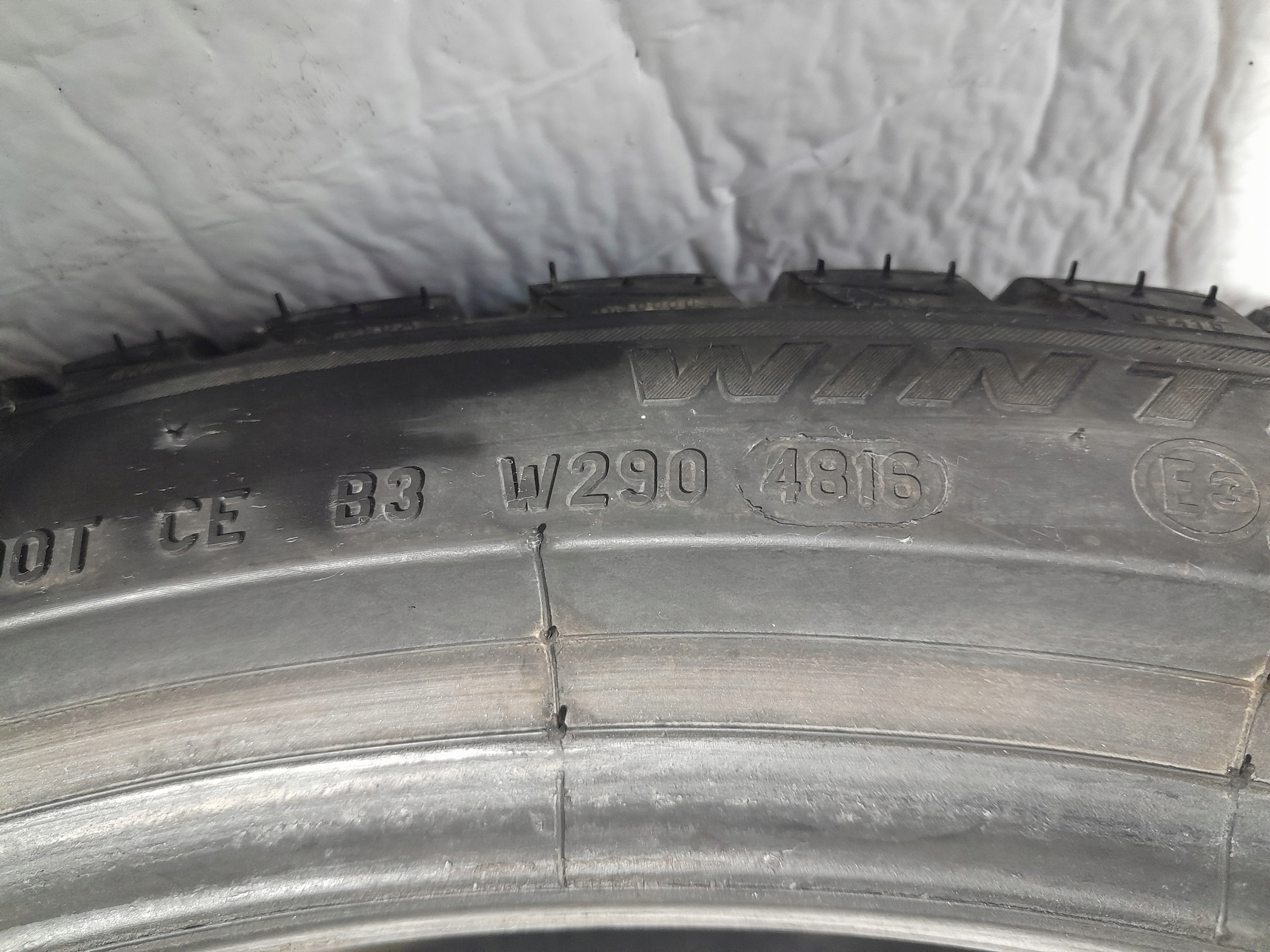 OPONA PIRELLI SOTTOZERO3 275/35R19 ZIMOWA RUN FLAT Szerokość opony 275 mm