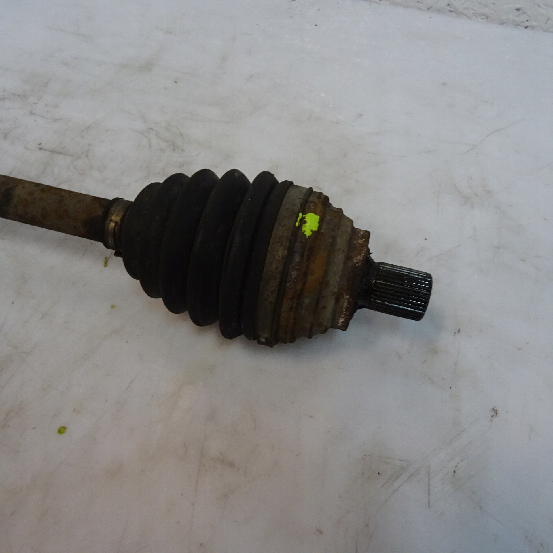 VW GOLF 5 V 1.9TDI semi-axis left