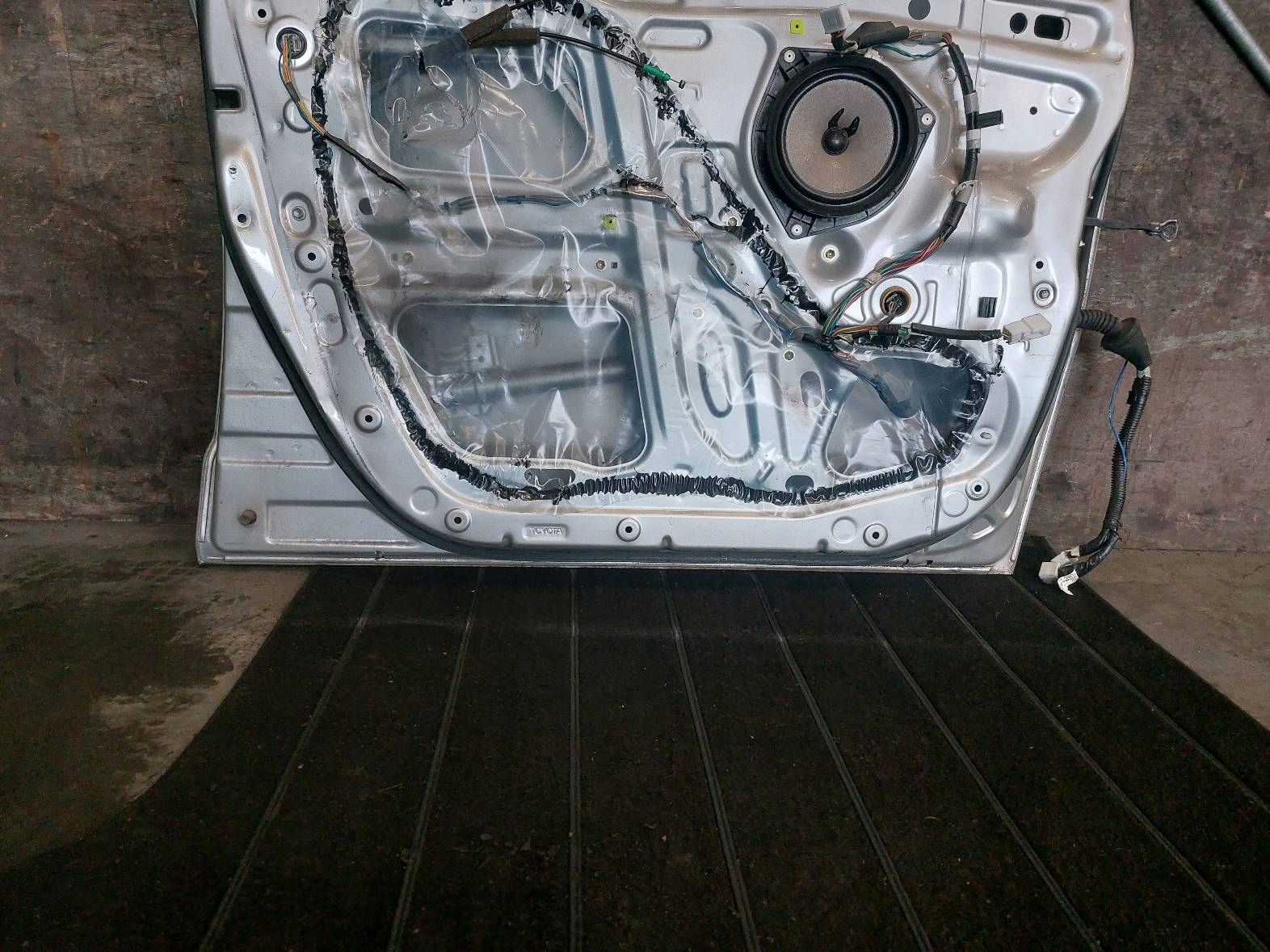 door complete left front TOYOTA COROLLA VERSO II 1C0