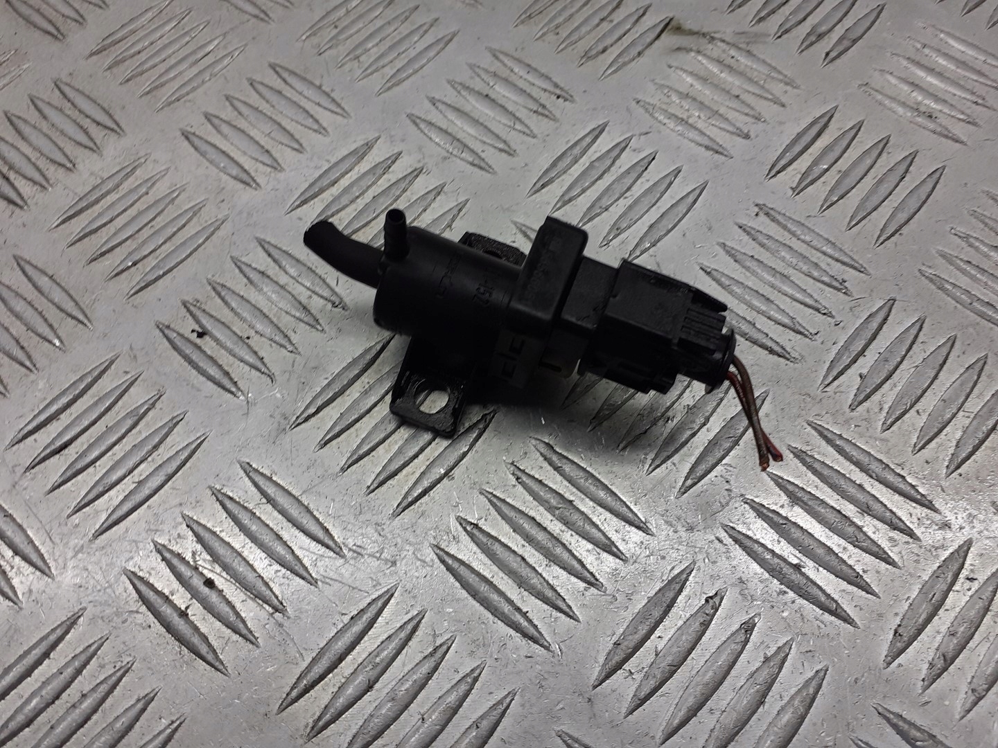 клапан давления opel INSIGNIA A 2.0 55566051