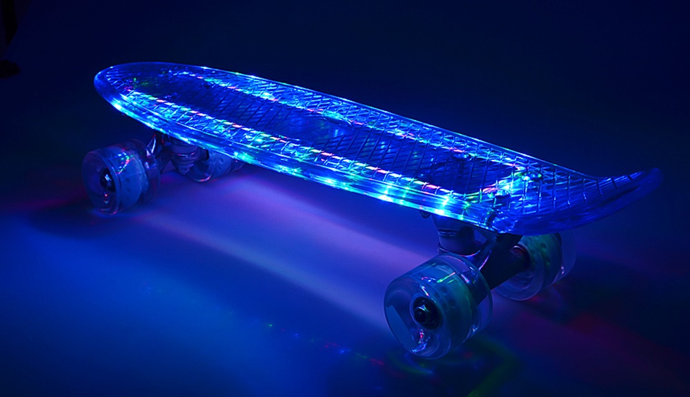DESKOROLKA FISZKA CAŁA ŚWIECĄCA USB KOŁA LED DESKA RGB FISHBOARD DLA DZIECI Szerokość decku 15 cm