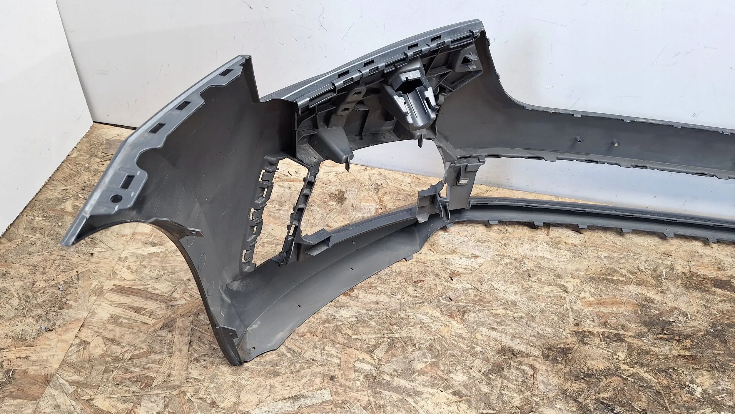 bumper front 657807221 Skoda Scala 19