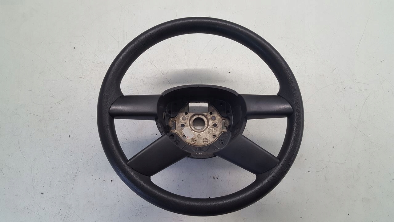 Рулевое колесо VW Golf 5 V 1,6